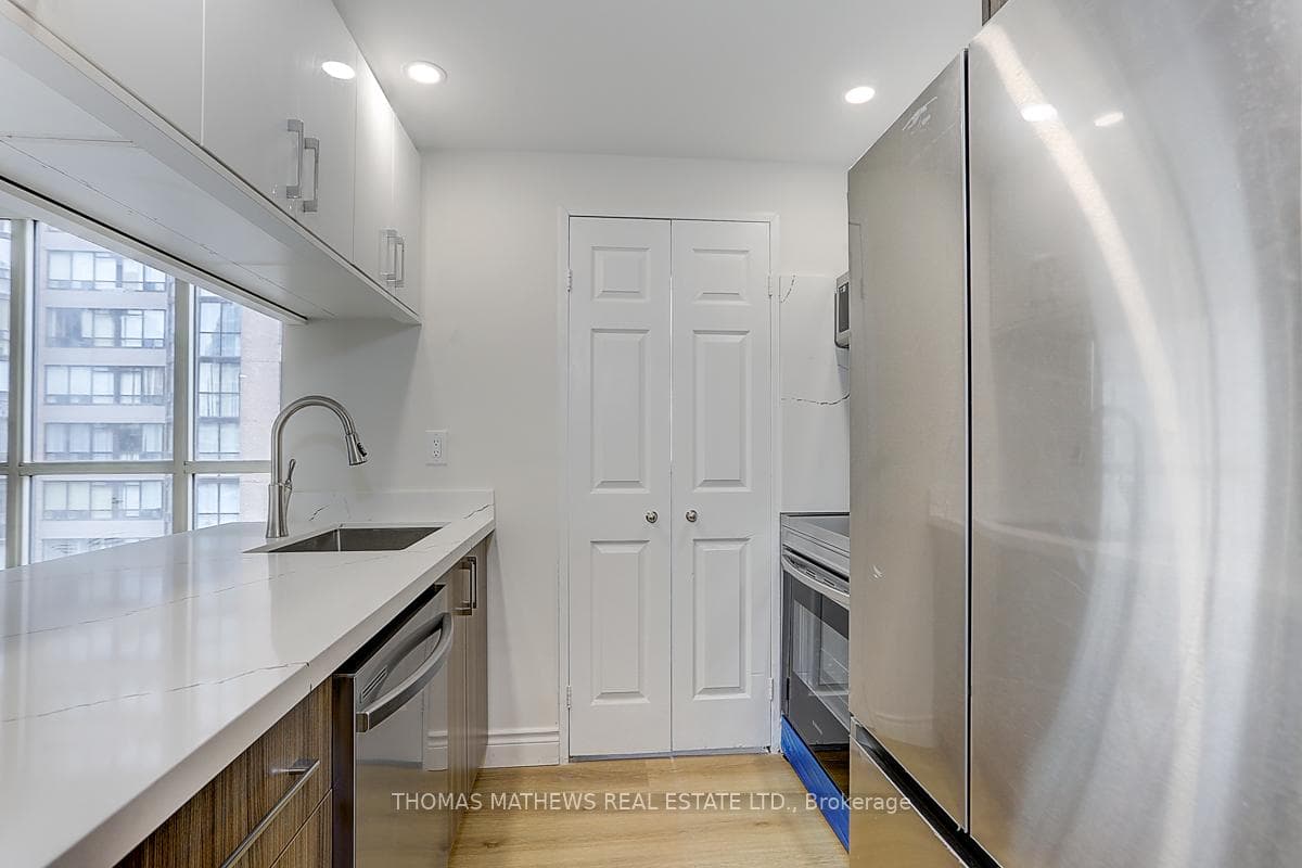 265 Enfield Place Unit 1503 photo 10