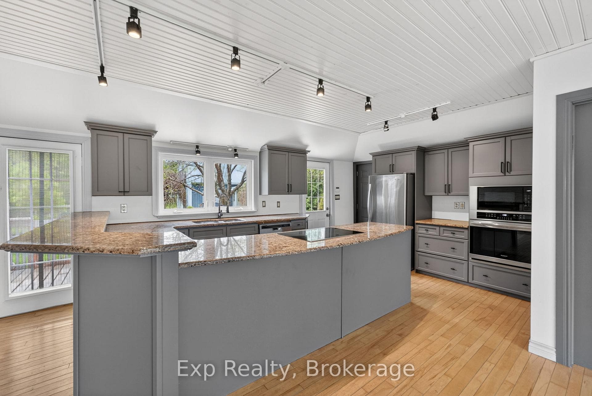 1207 Shannon Road photo 7