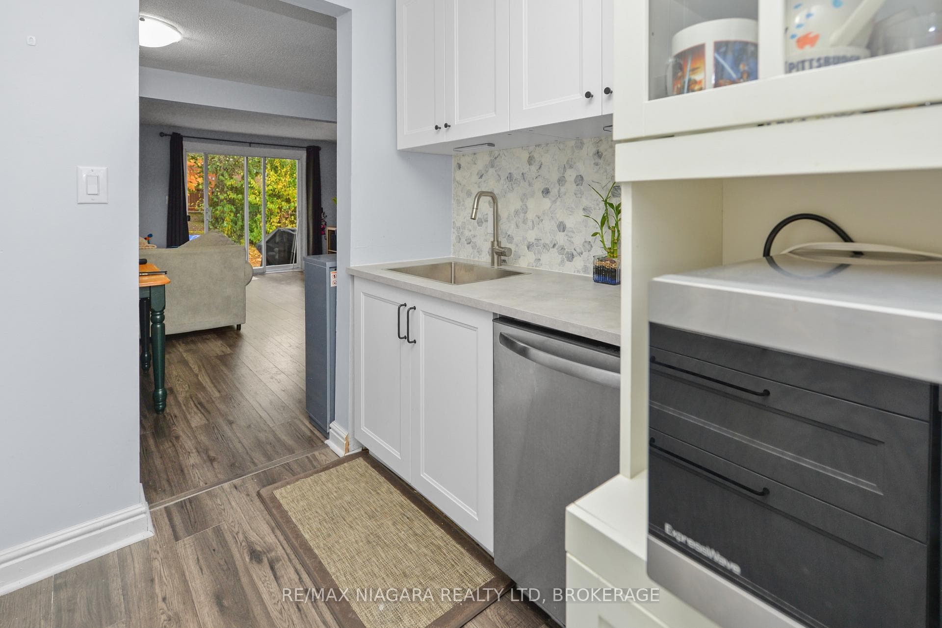3125 Secord Place photo 20