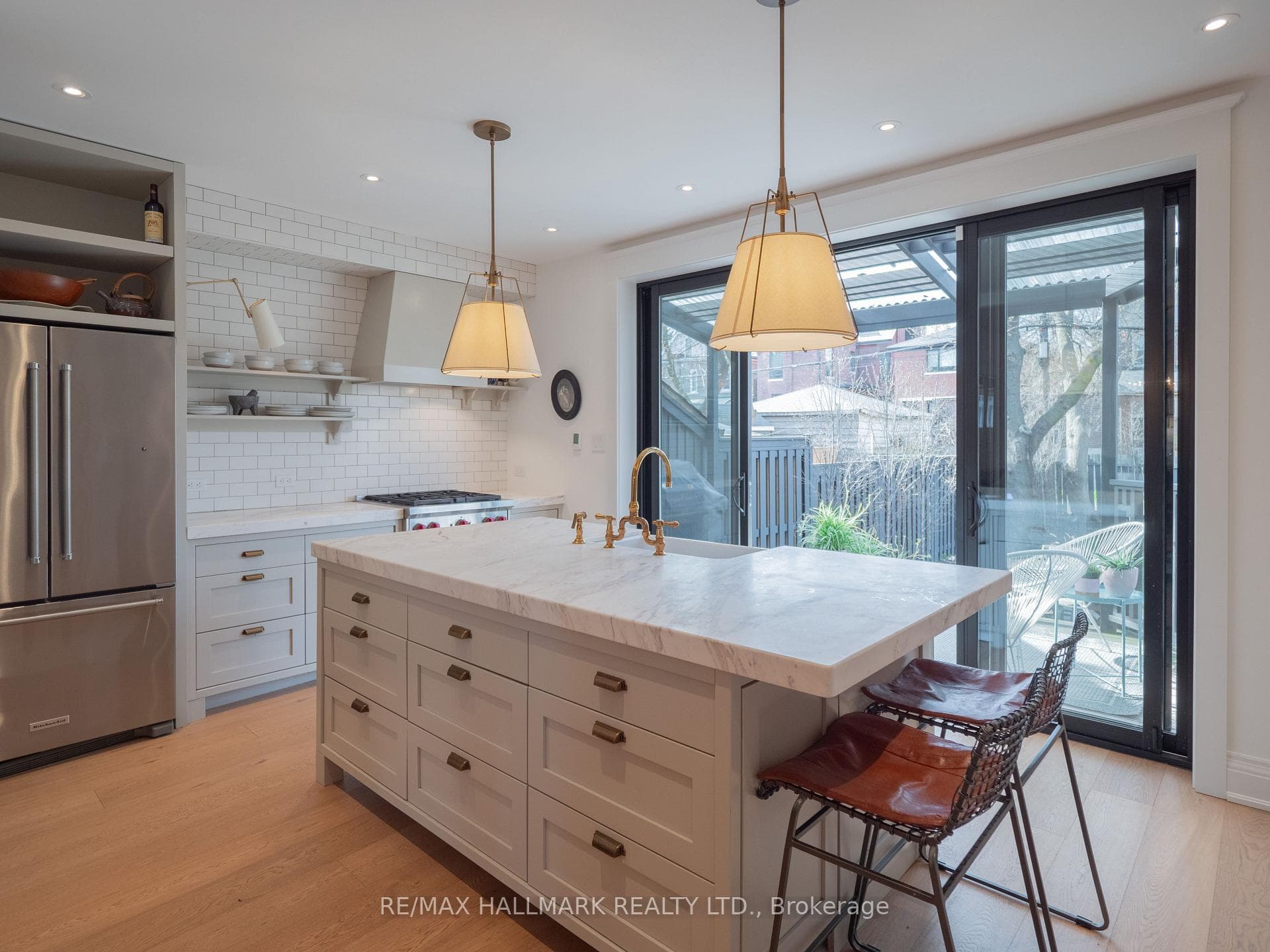 68 Victor Avenue photo 10