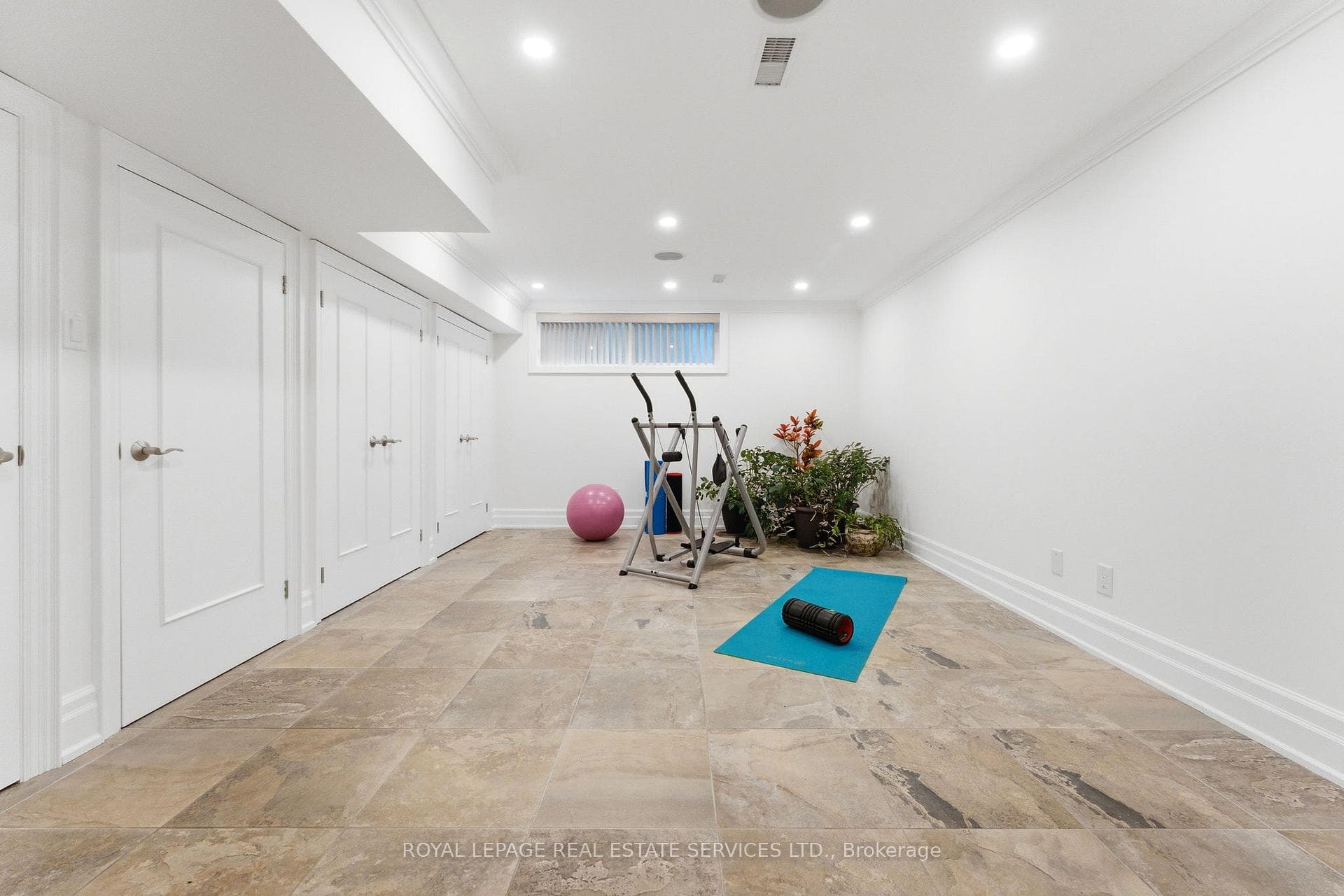 21 Princess Anne Crescent photo 31
