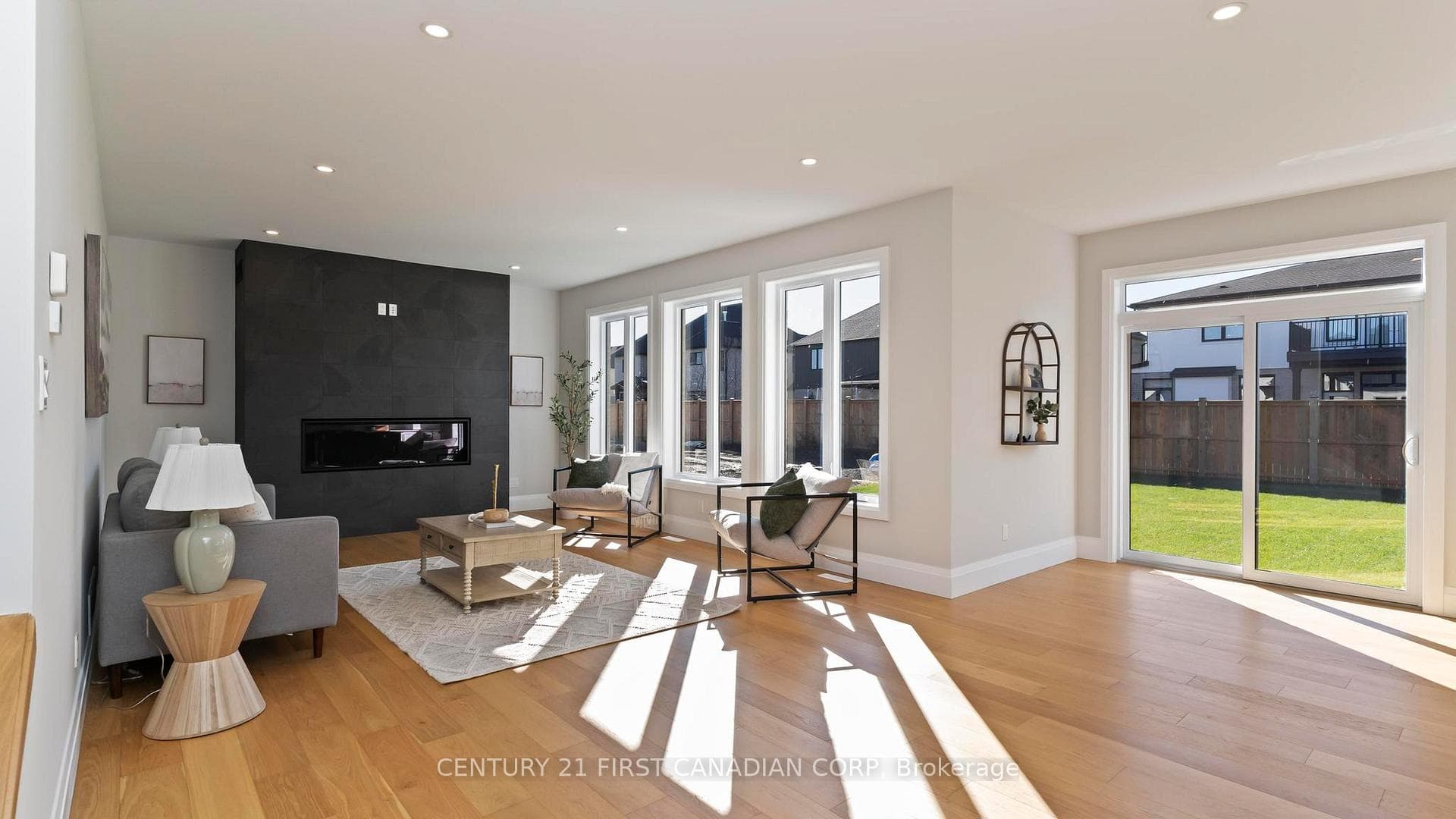 3495 Isleworth Road photo 7