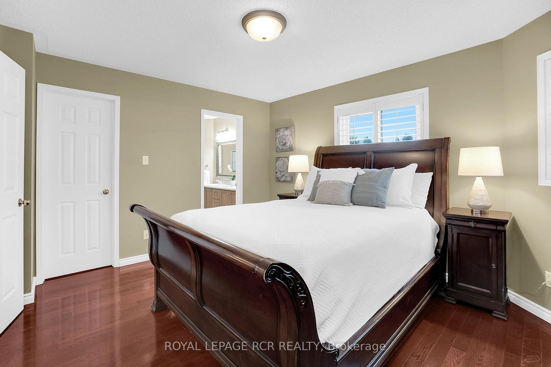 Primary BdRm with Walk-In Closet & 4-piece Ensuite