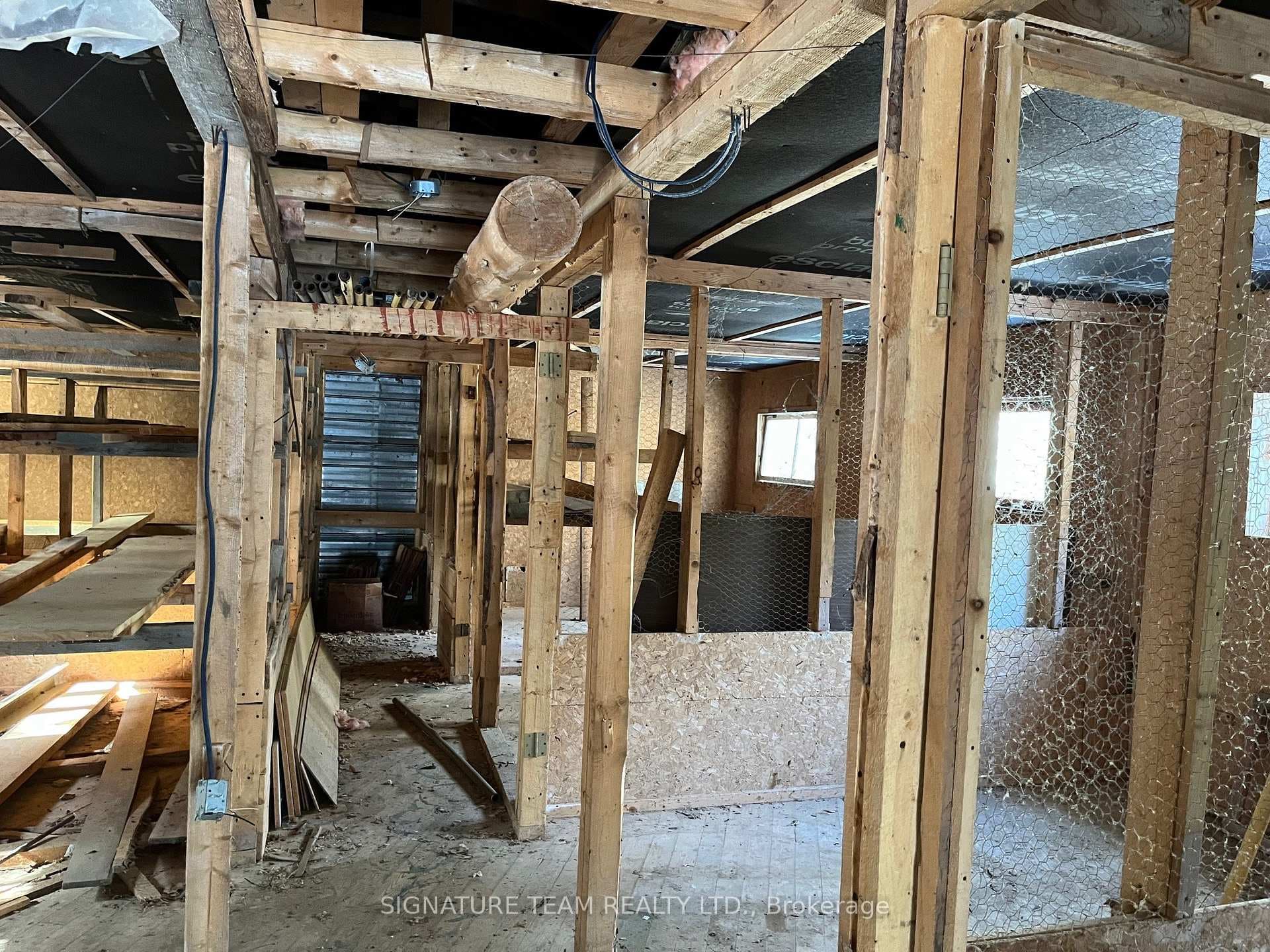 122 WESTERN Drive photo 25
