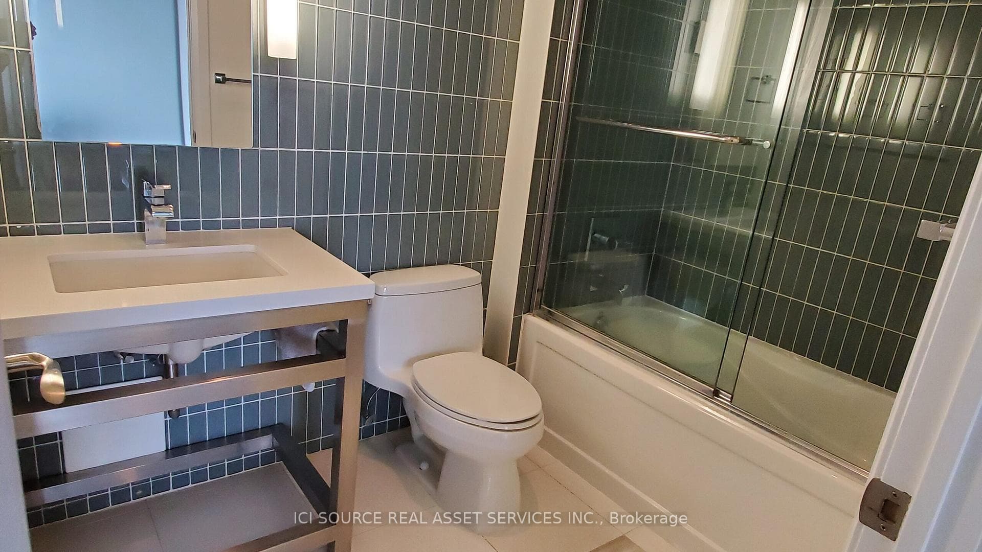 80 John Street Unit 4103 photo 17