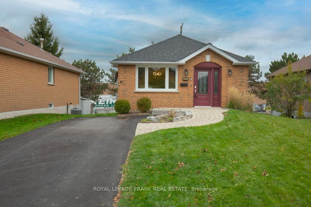 324 Towerhill Road photo 1