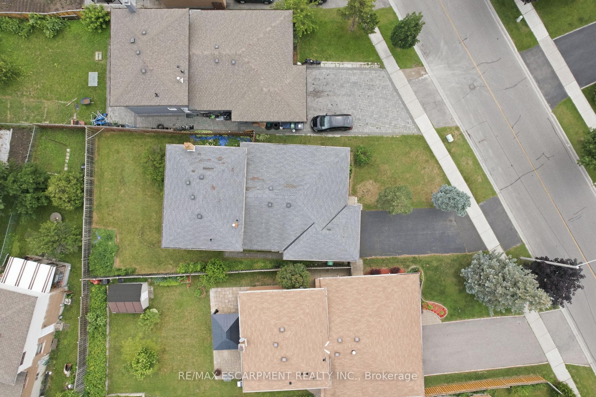 464 Louis Drive photo 44