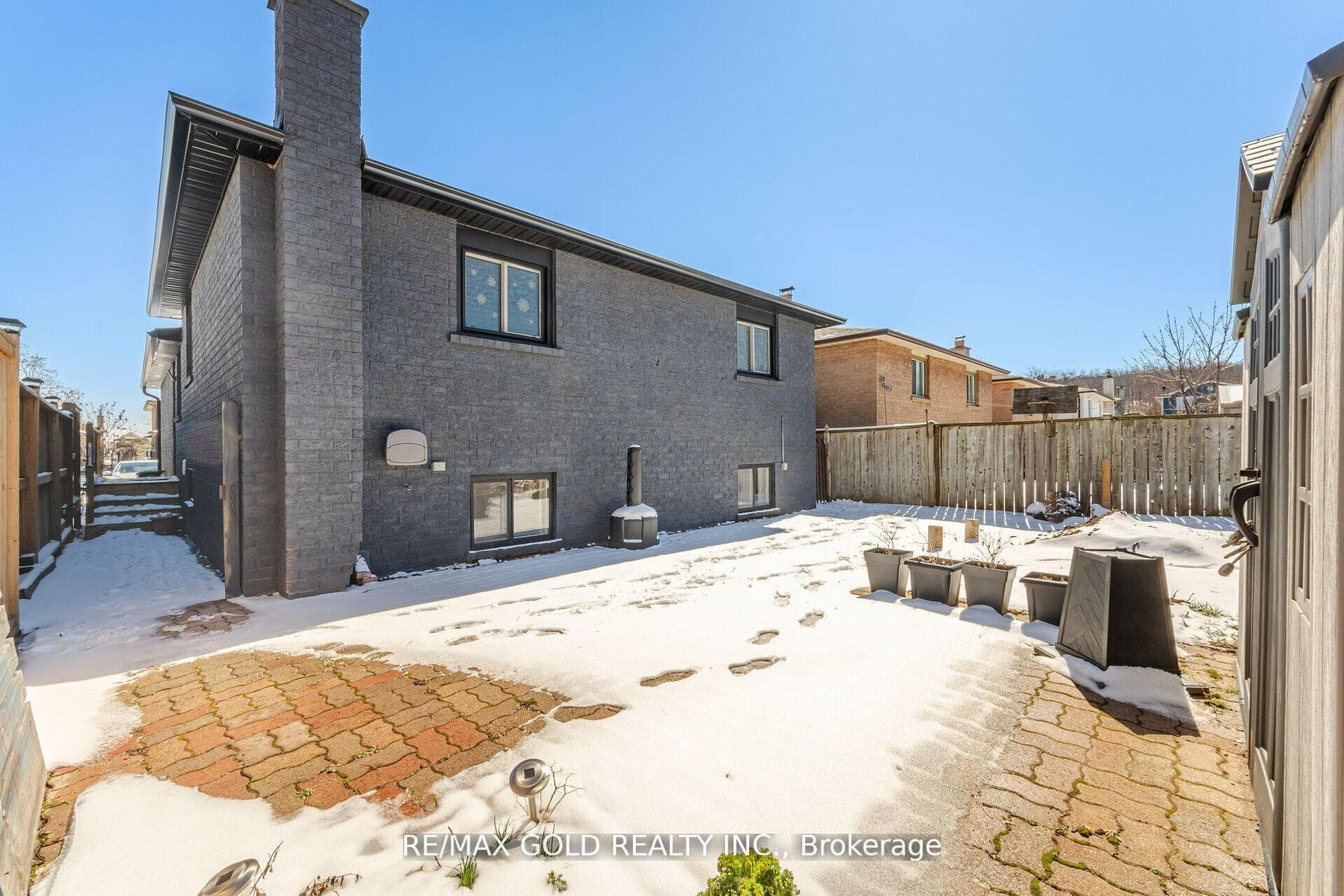 7 Envoy Boulevard photo 33
