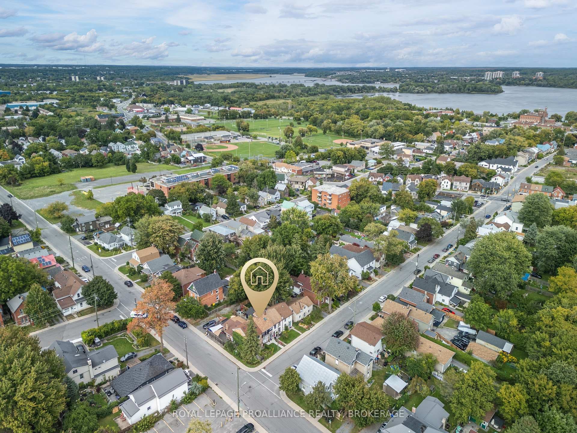 149 Charles Street photo 15