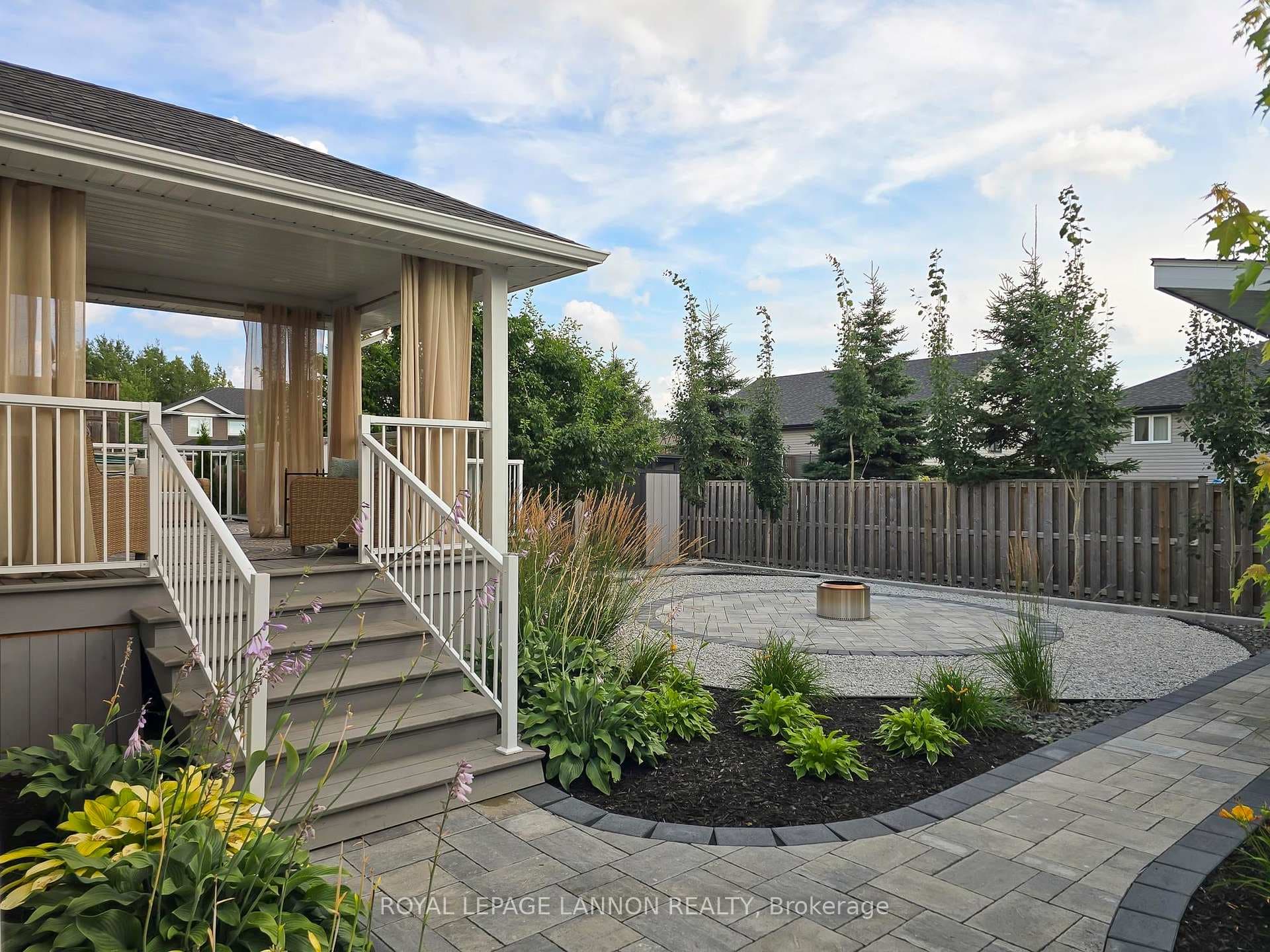 394 Summerhill Drive photo 46