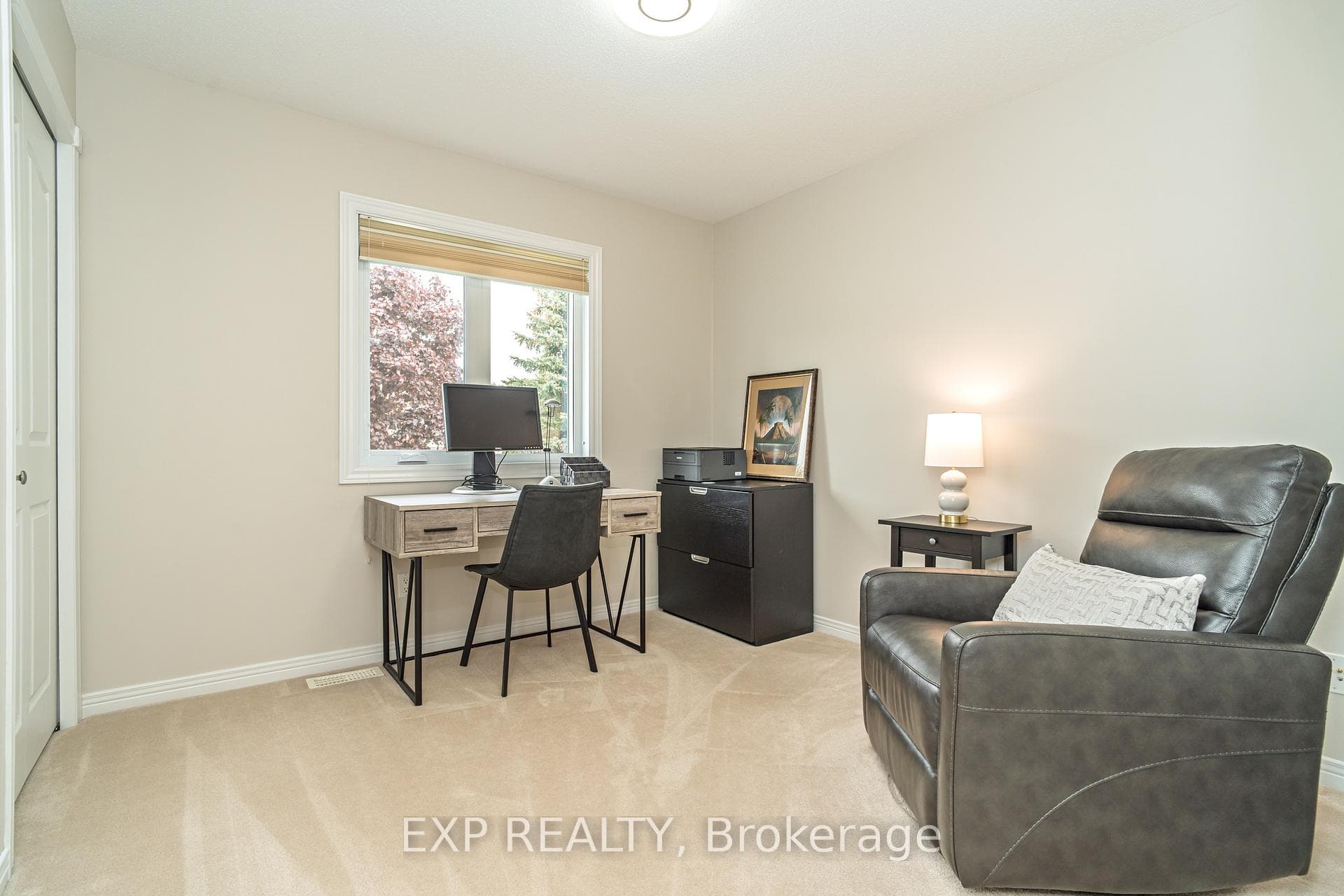 993 Red Spruce Street photo 23