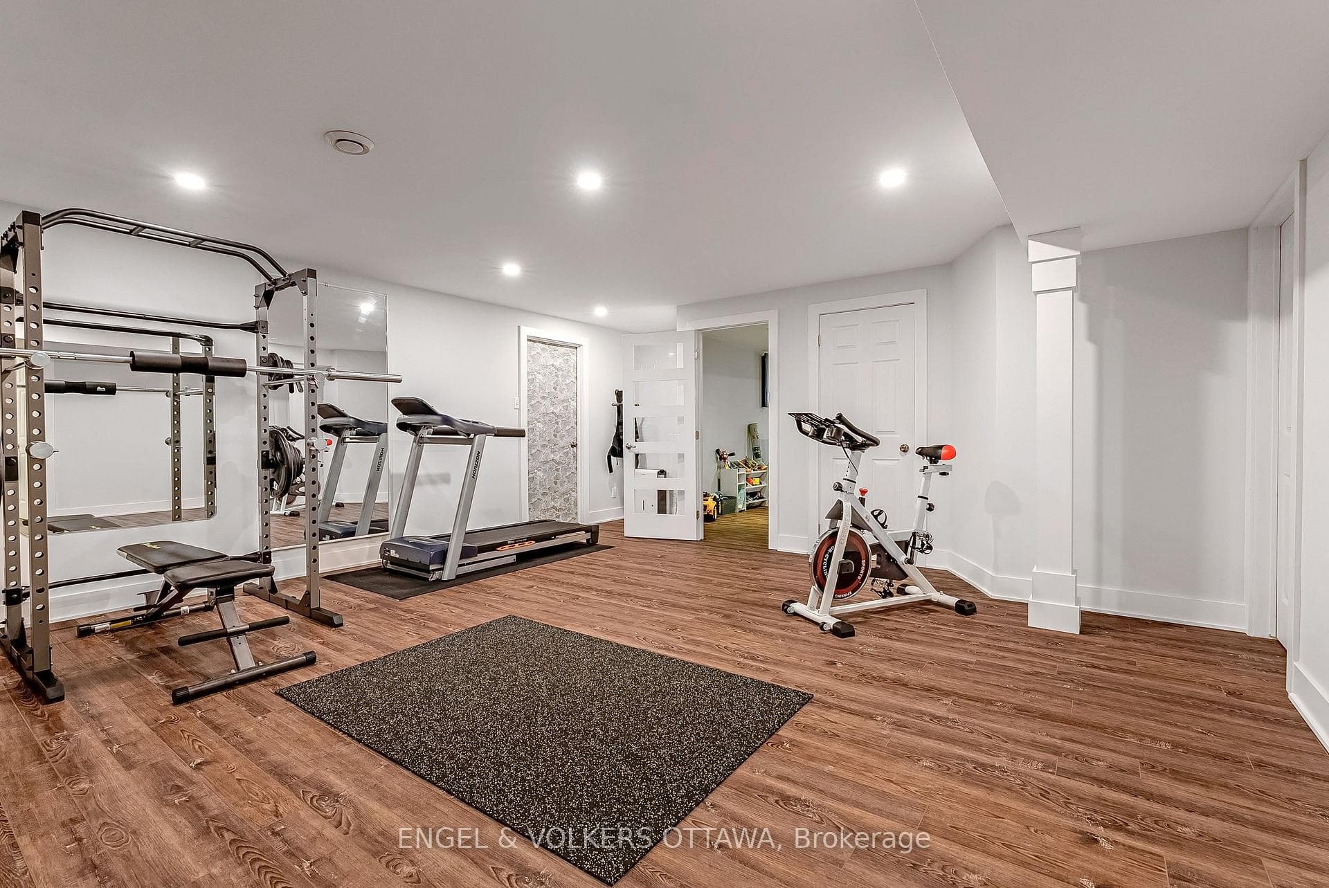 6978 Aldergrove Way photo 36