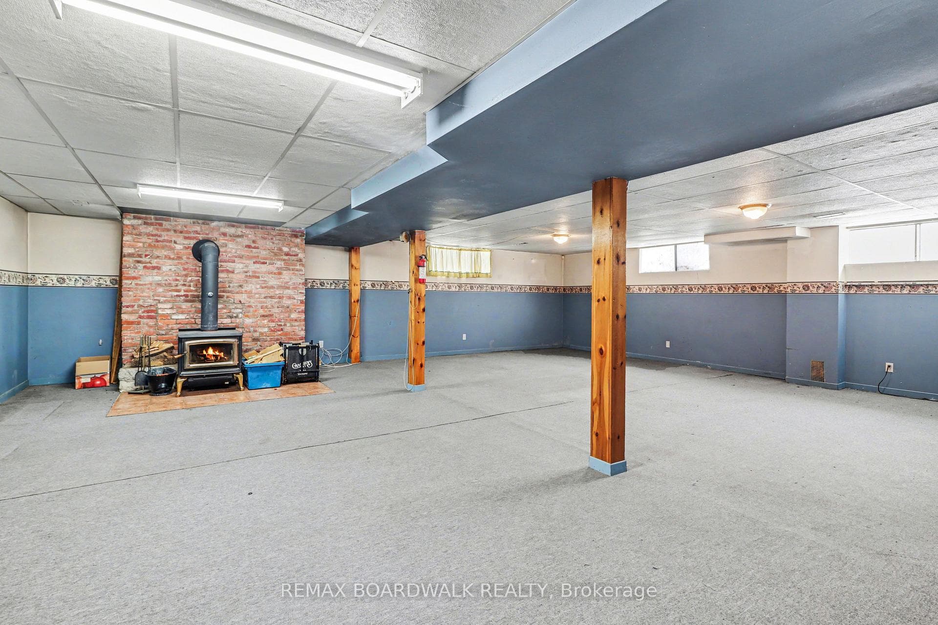 687 Duhamel Street photo 23