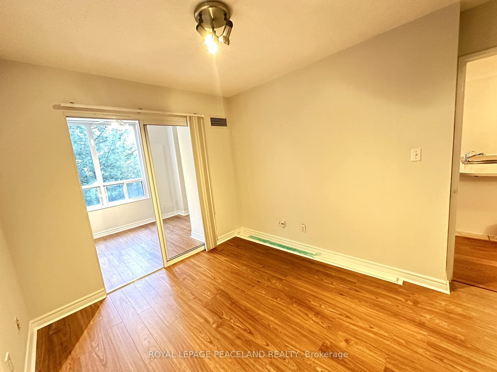 28 Empress Avenue Unit 309 photo 23