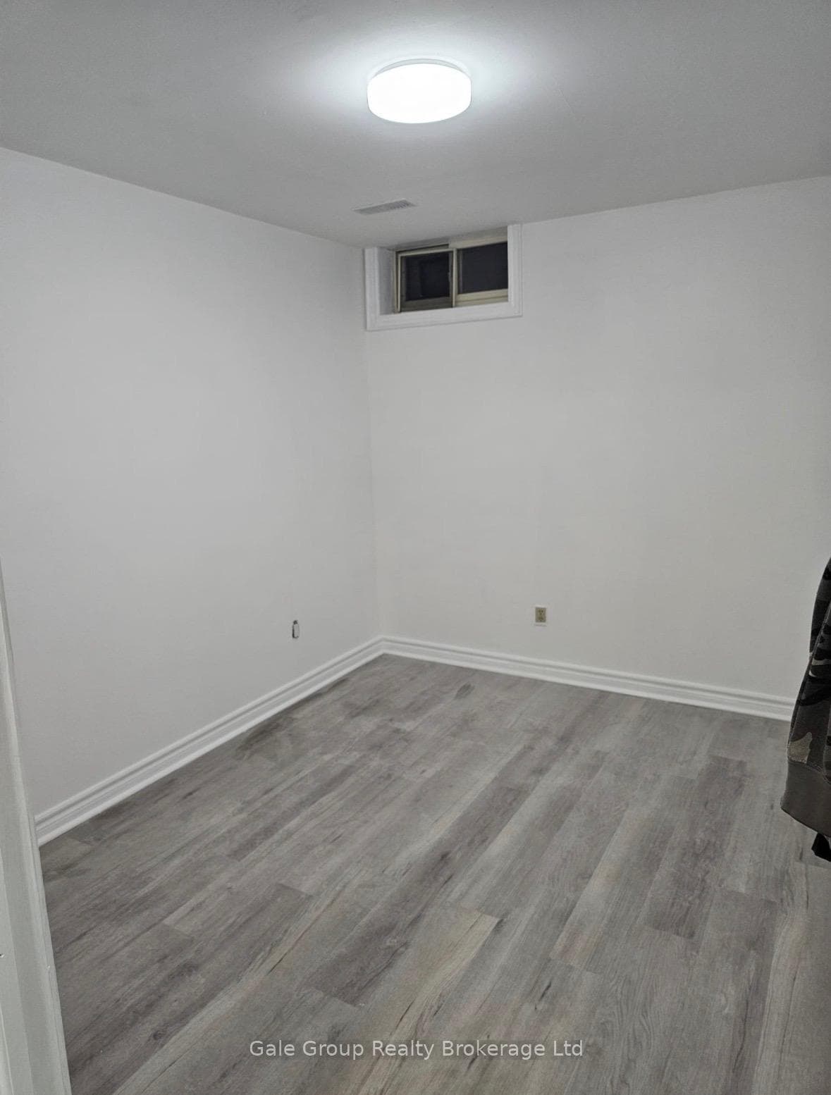 338 Lansdowne Avenue Unit Lower photo 7