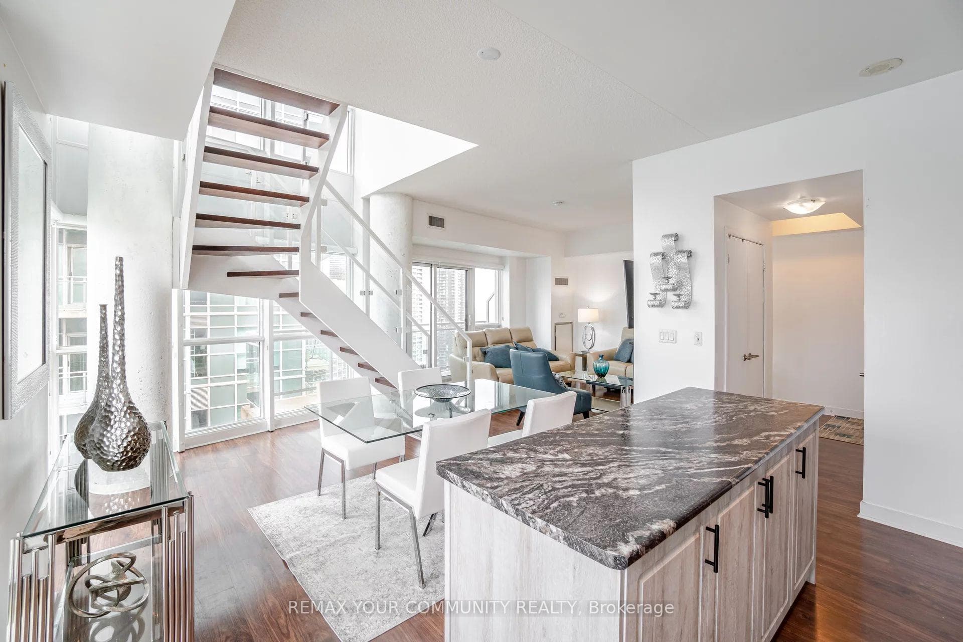 155 Legion Road Unit Ph-2913 photo 11