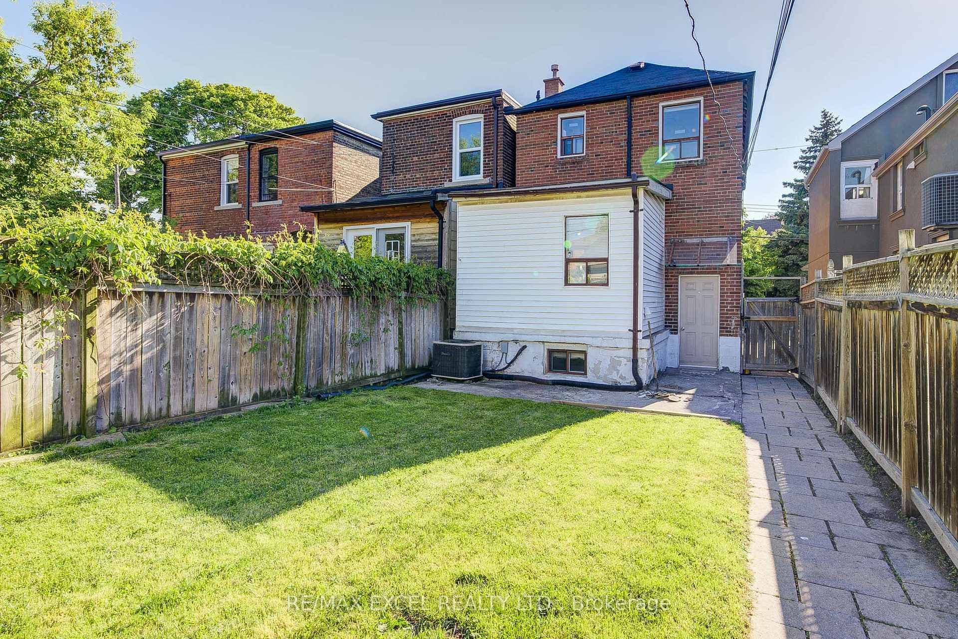 523 Delaware Avenue photo 41