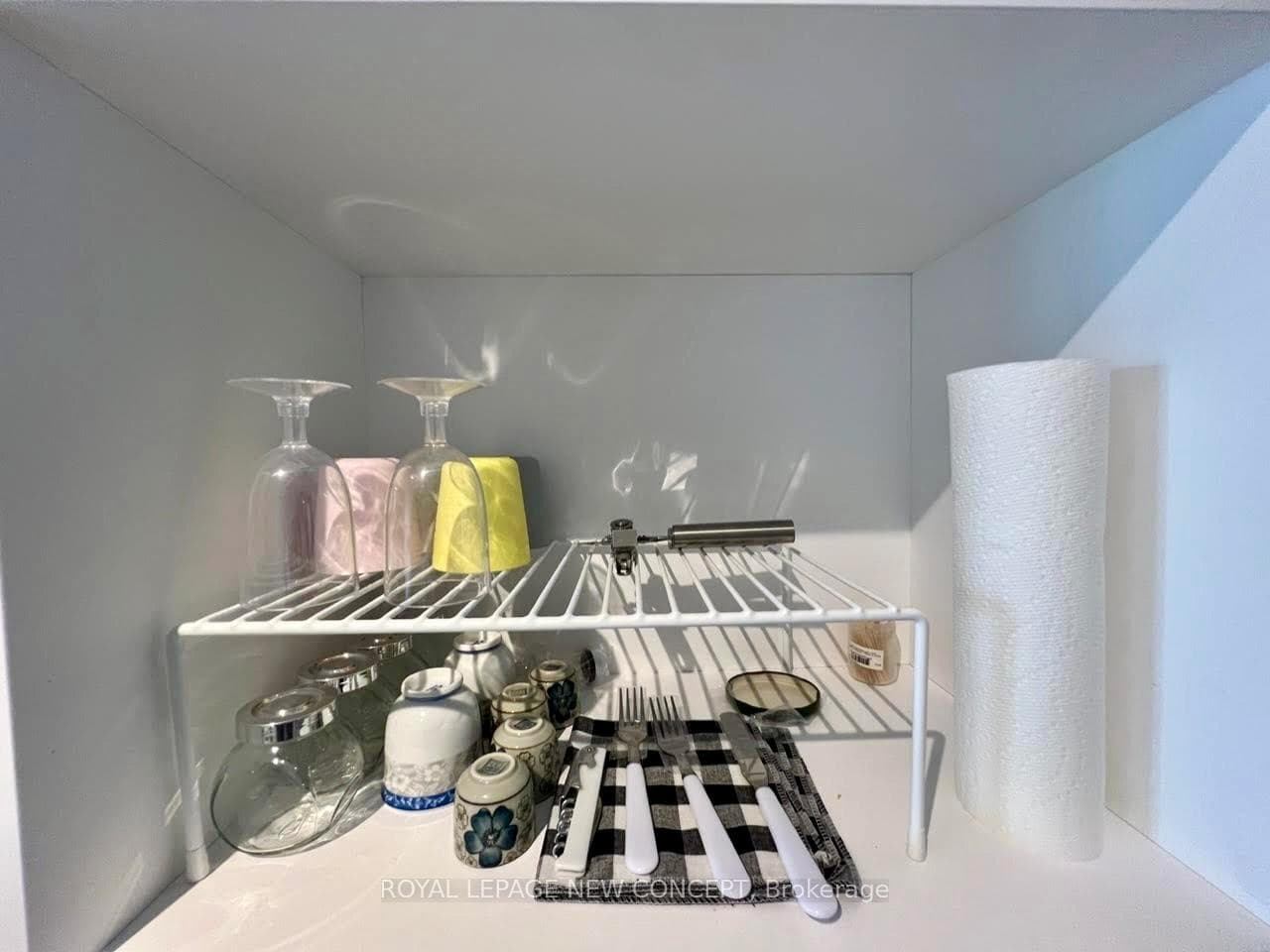 138 Downes Street Unit 7302 photo 23