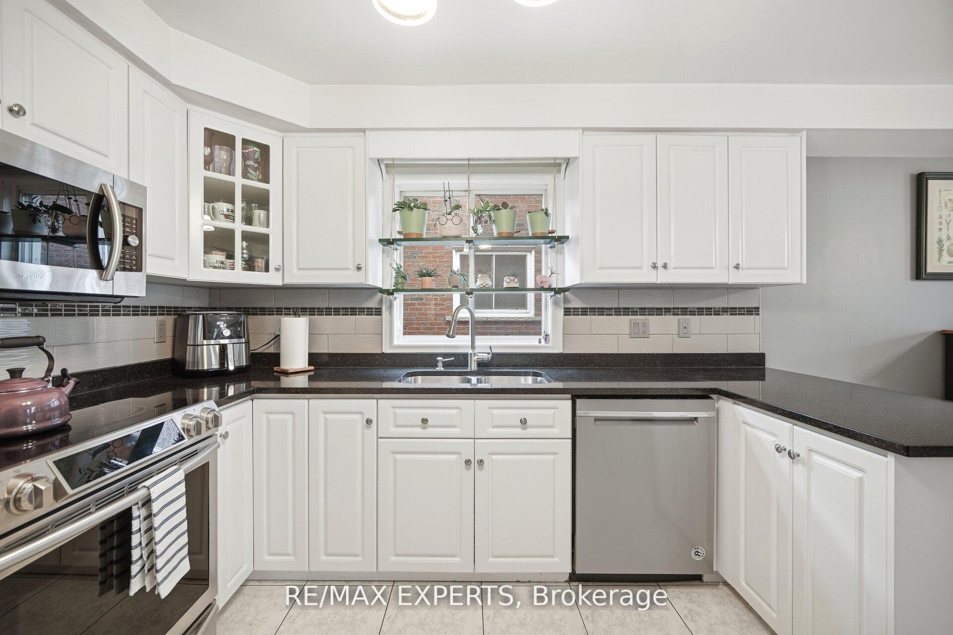 65 Brumwell Street photo 8