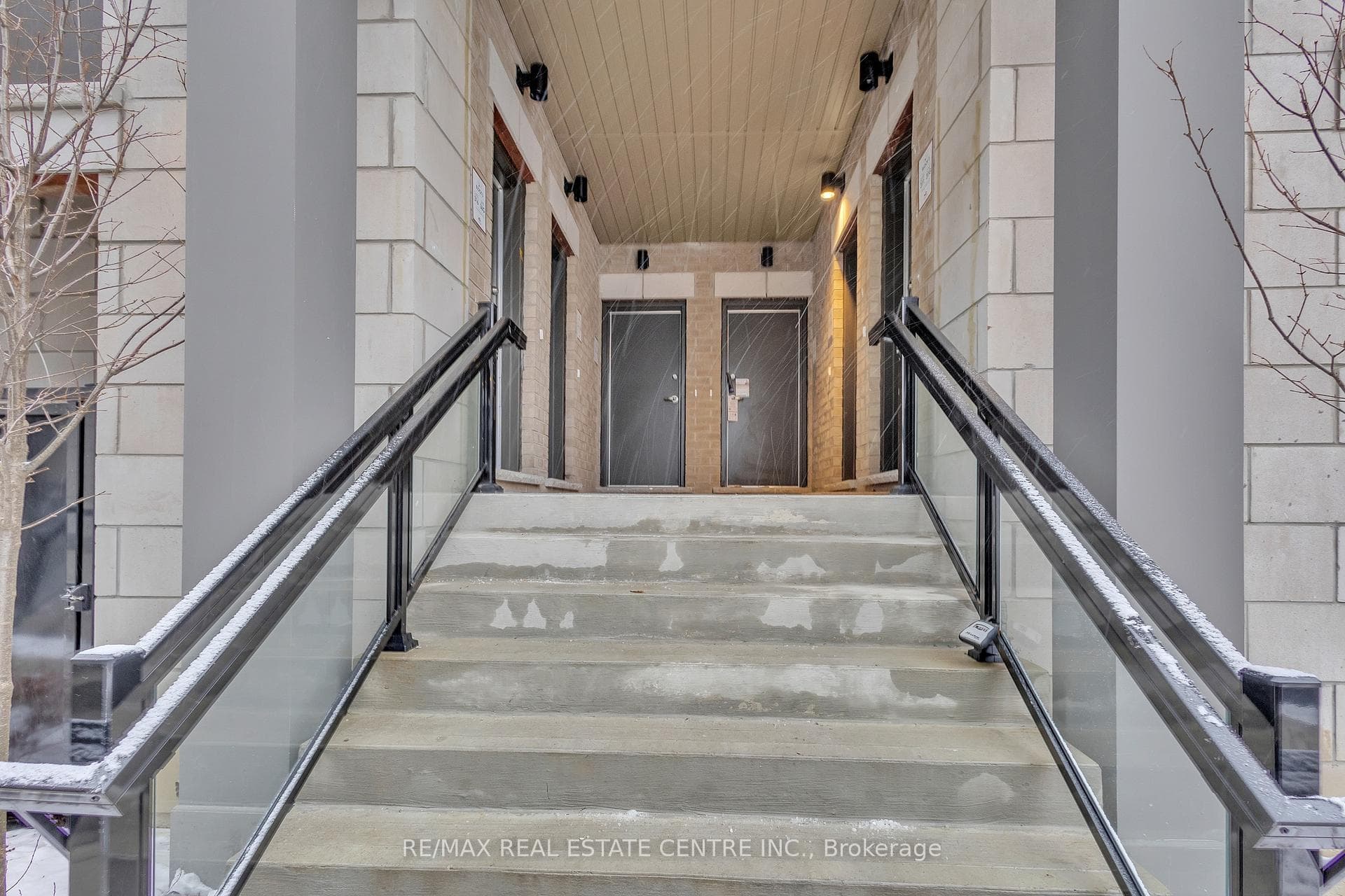 10 Halliford Place Unit 312 photo 6