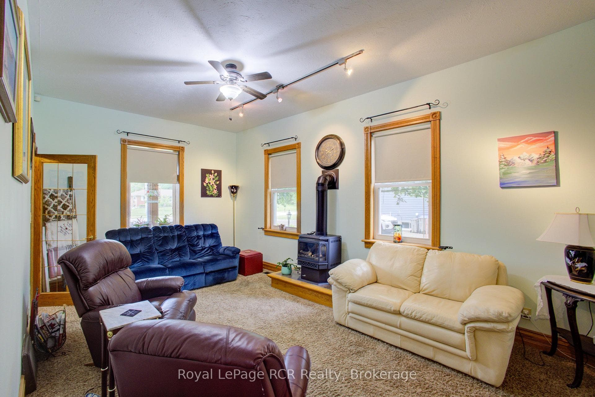 210 St George Street photo 12