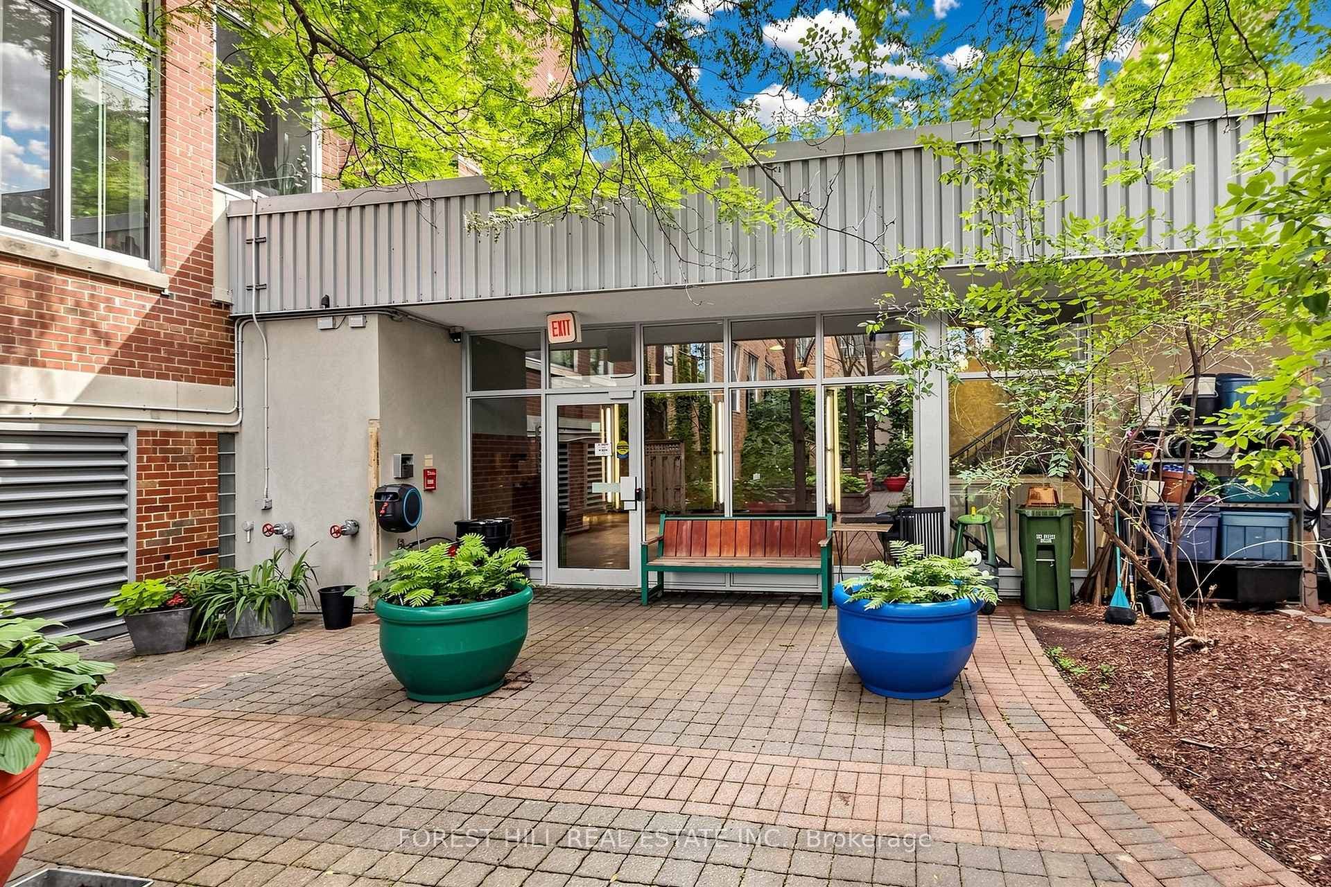 21 Nassau Street Unit 301 photo 4