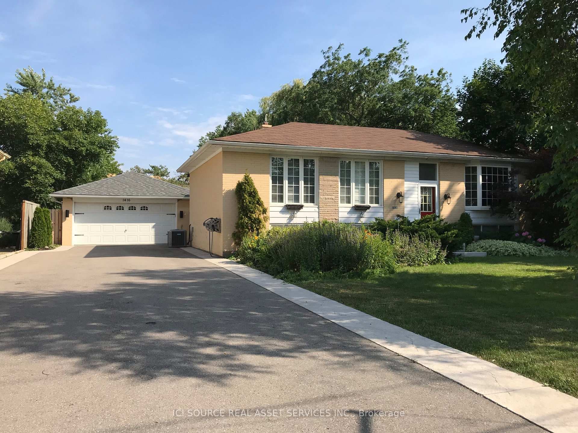 1416 Rebecca Street photo 1