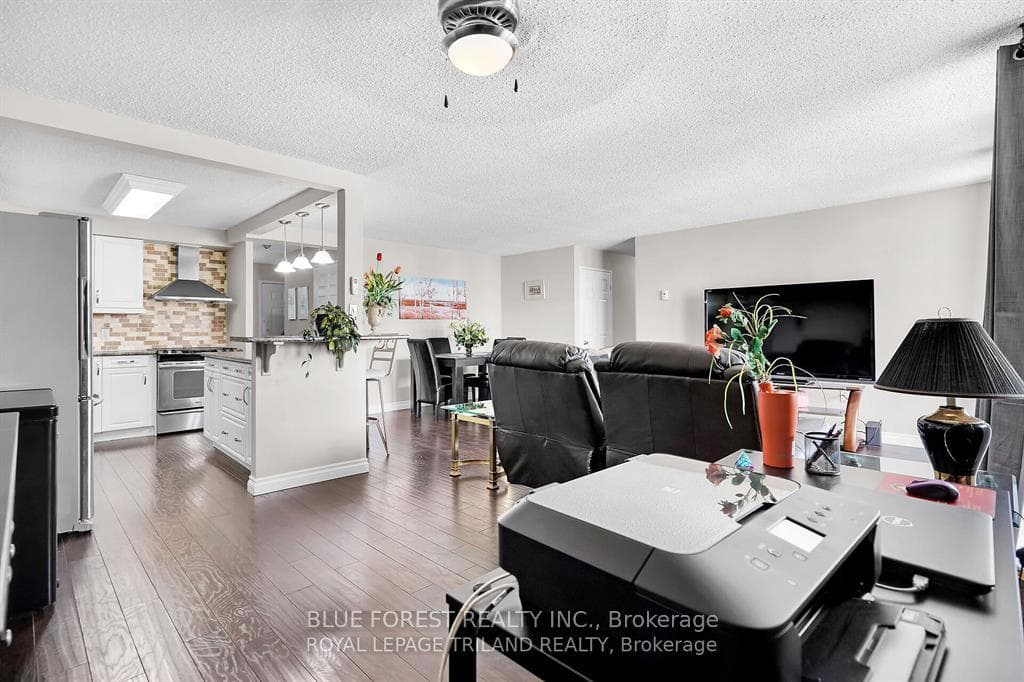363 Colborne Street Unit 1006 photo 16