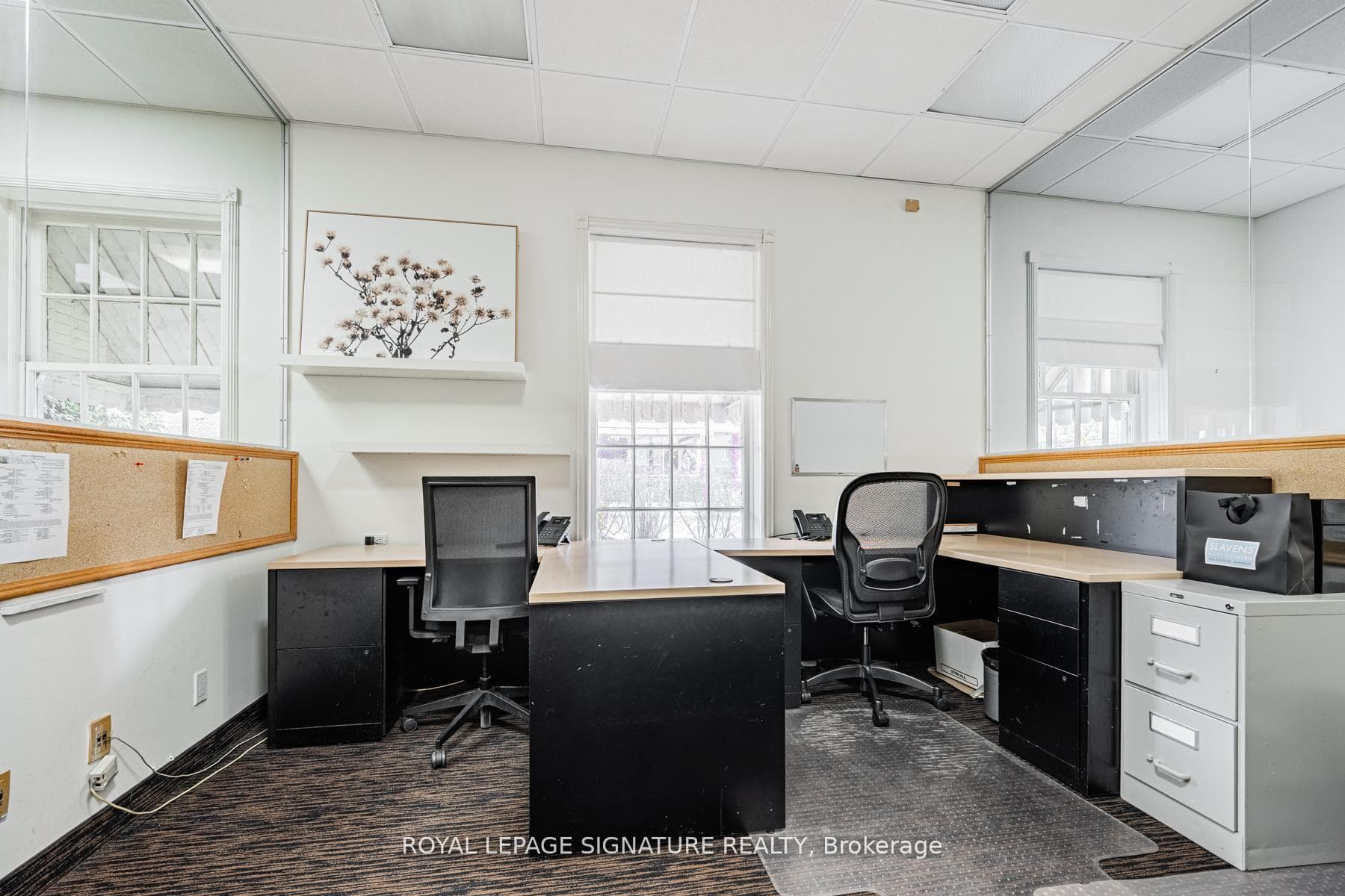 435 Eglinton Avenue photo 8