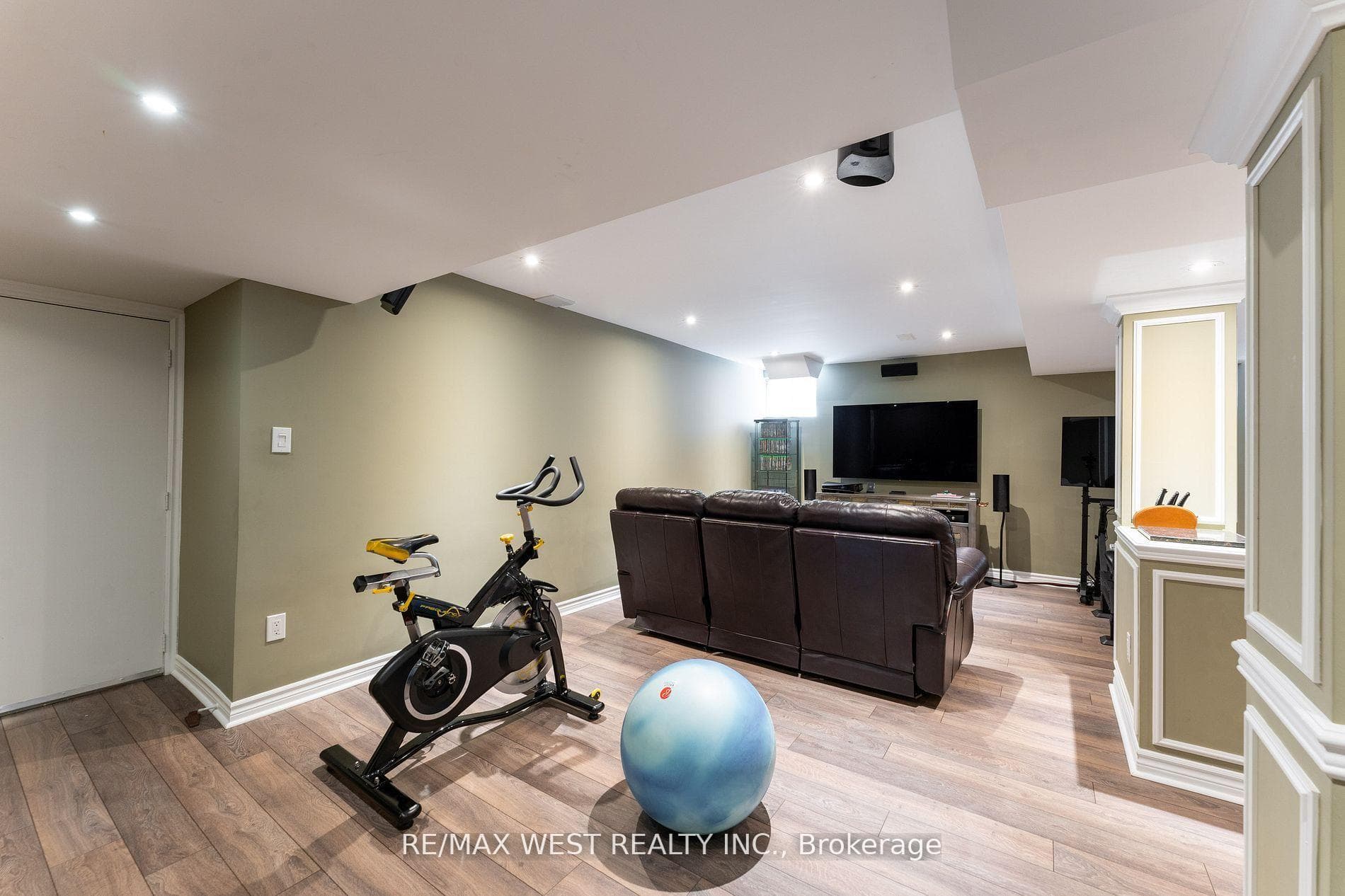 226 Austin Drive photo 31