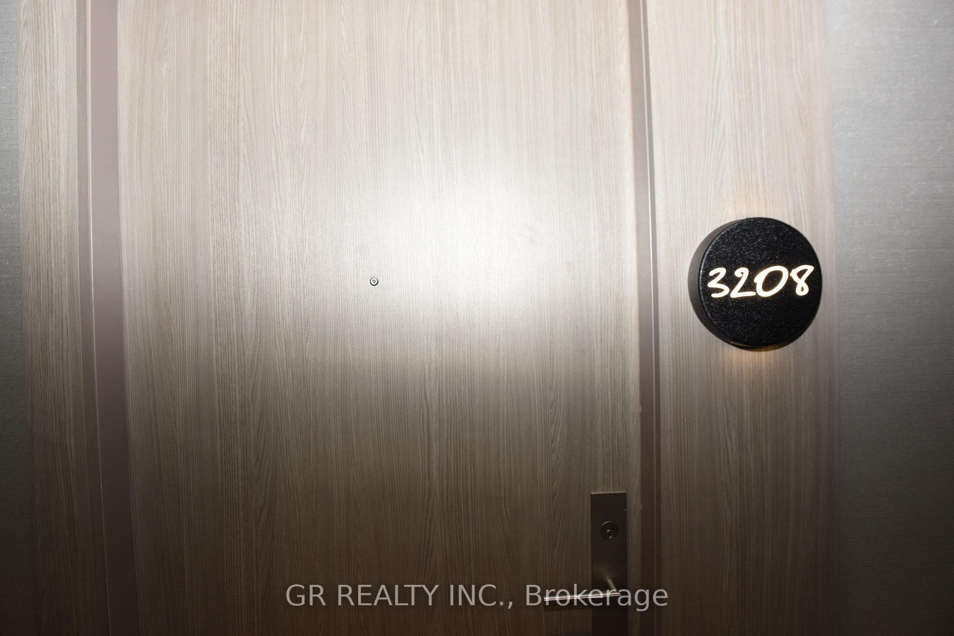 161 Roehampton Avenue Unit 3208 photo 4