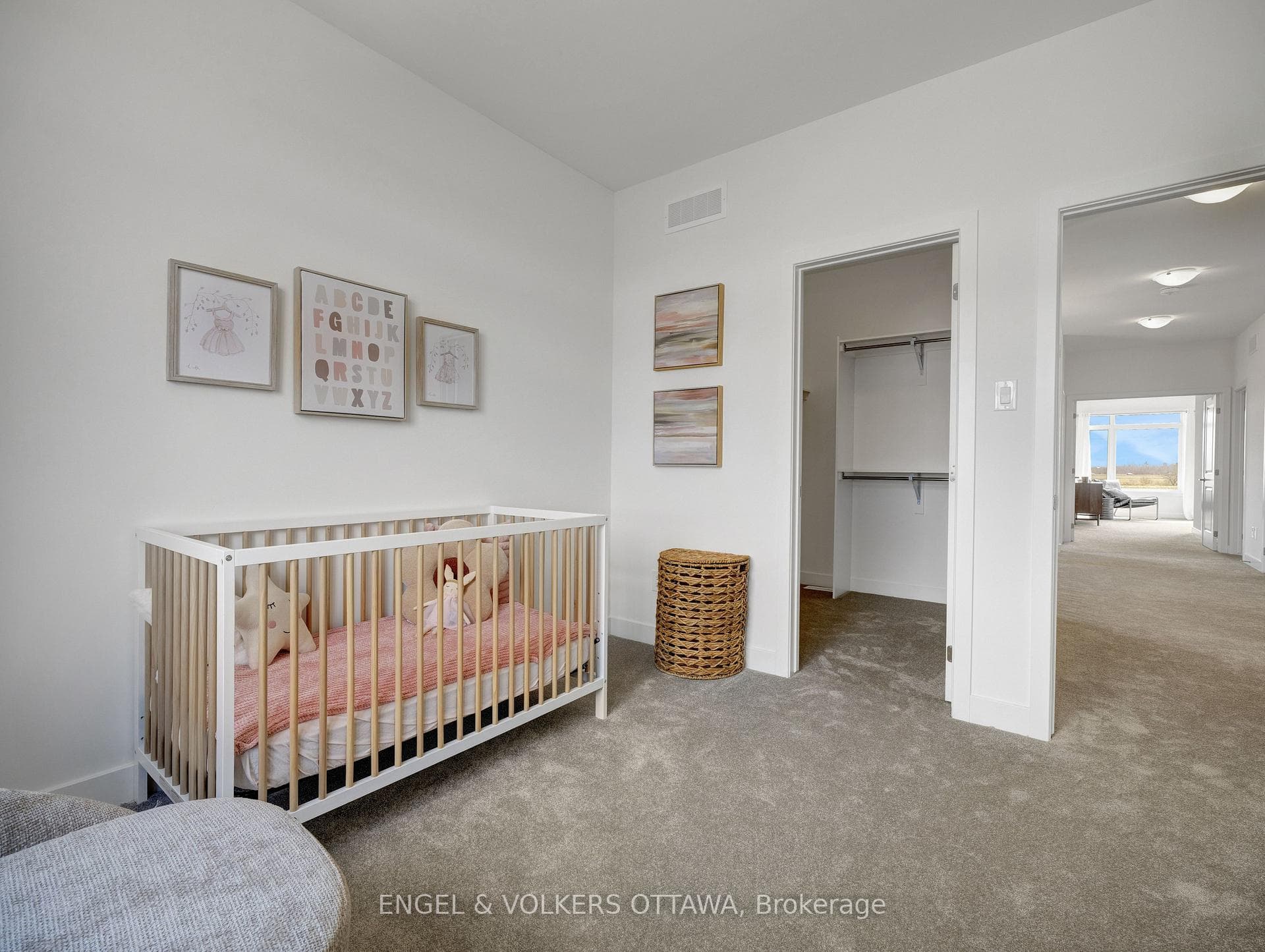 330 MONTICELLO Avenue photo 27