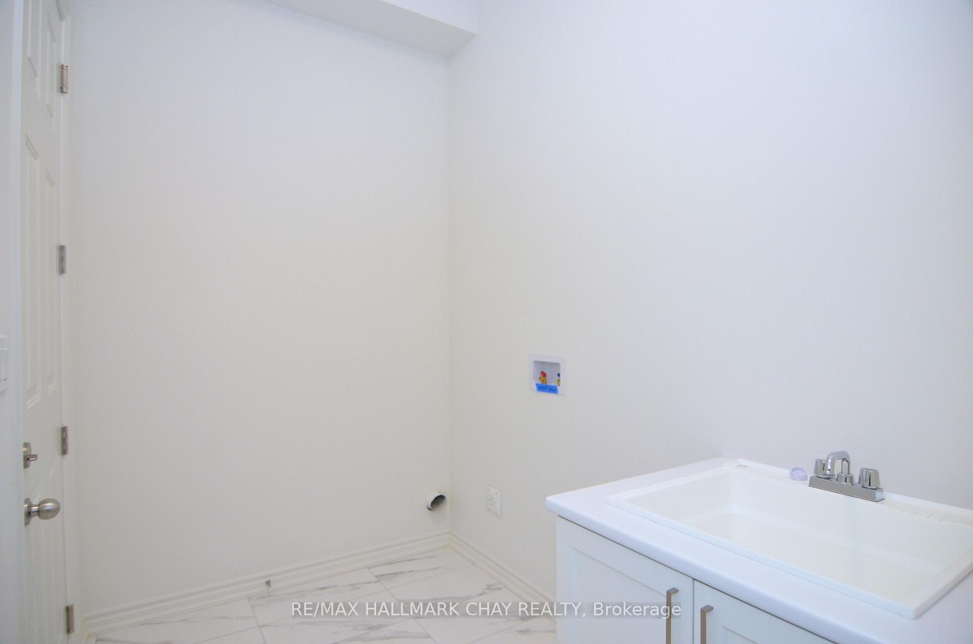 18 Hummingbird Grove photo 21