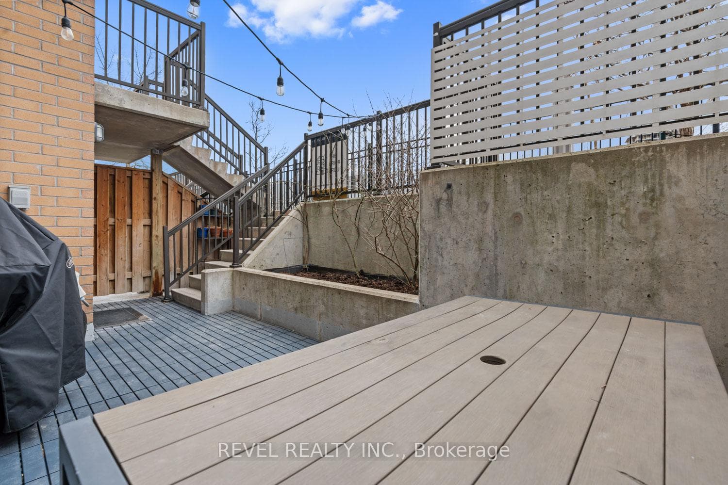 8 Foundry Avenue Unit 157 photo 25