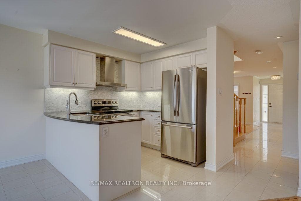21 Shapland Crescent photo 7