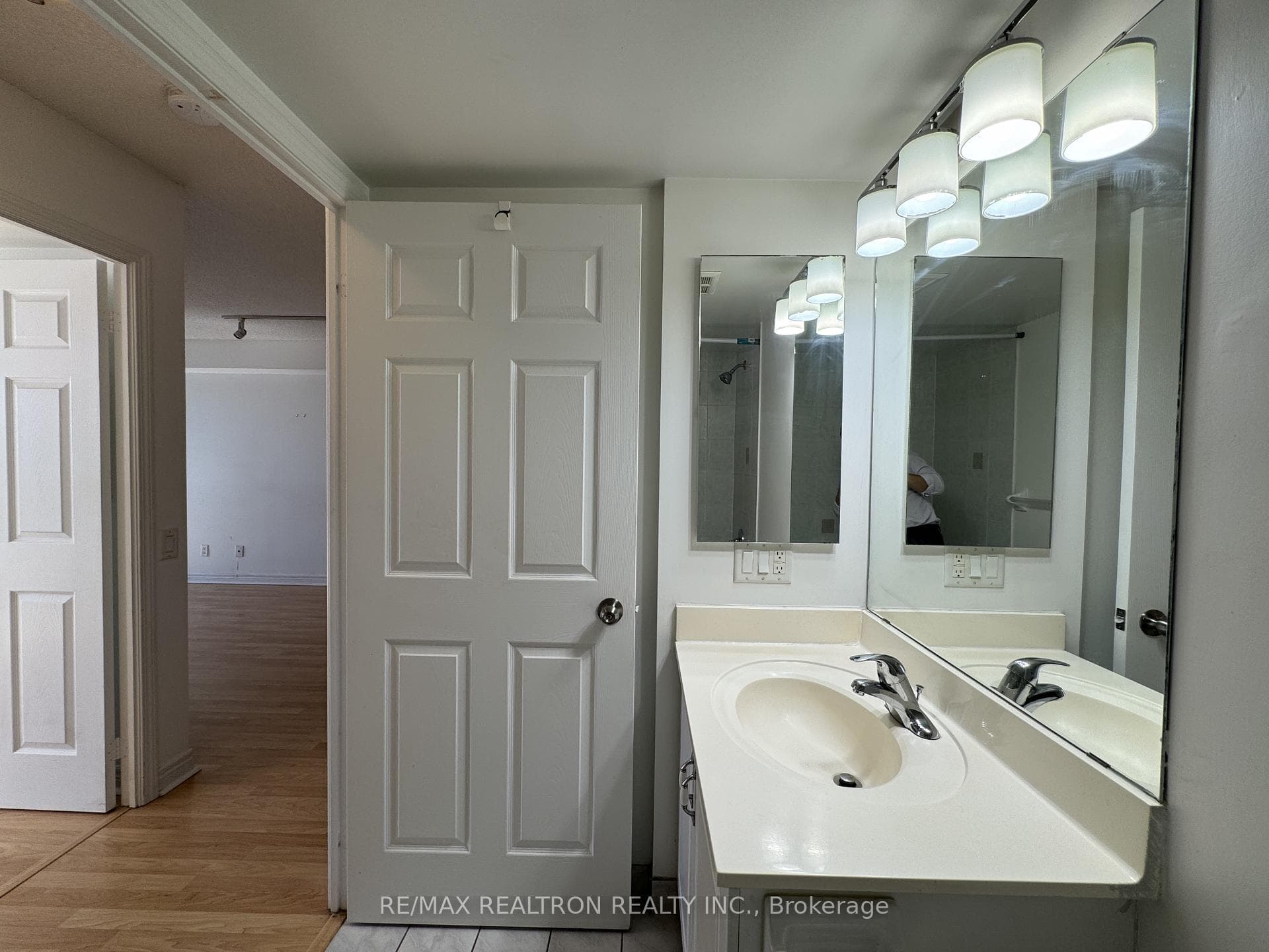 83 Borough Drive Unit 1601 photo 10