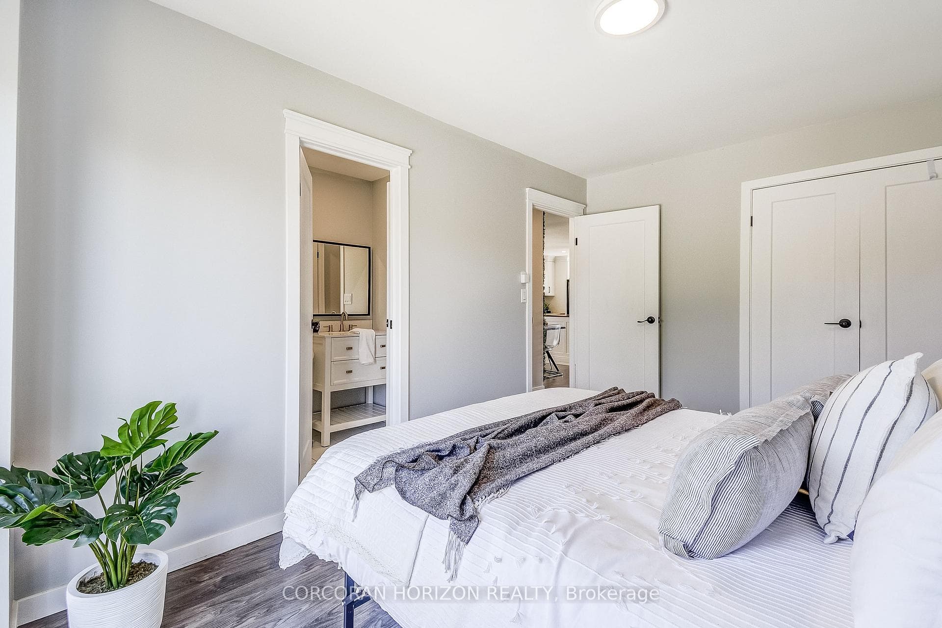 11 Thorncliff Drive photo 18