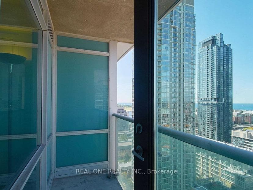 81 Navy Wharf Court Unit 2607 photo 10