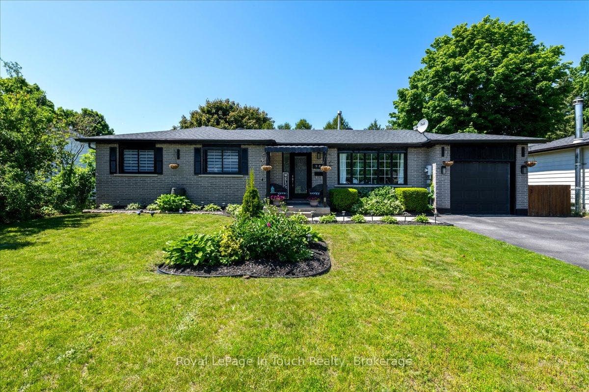 980 Howard Street photo 1