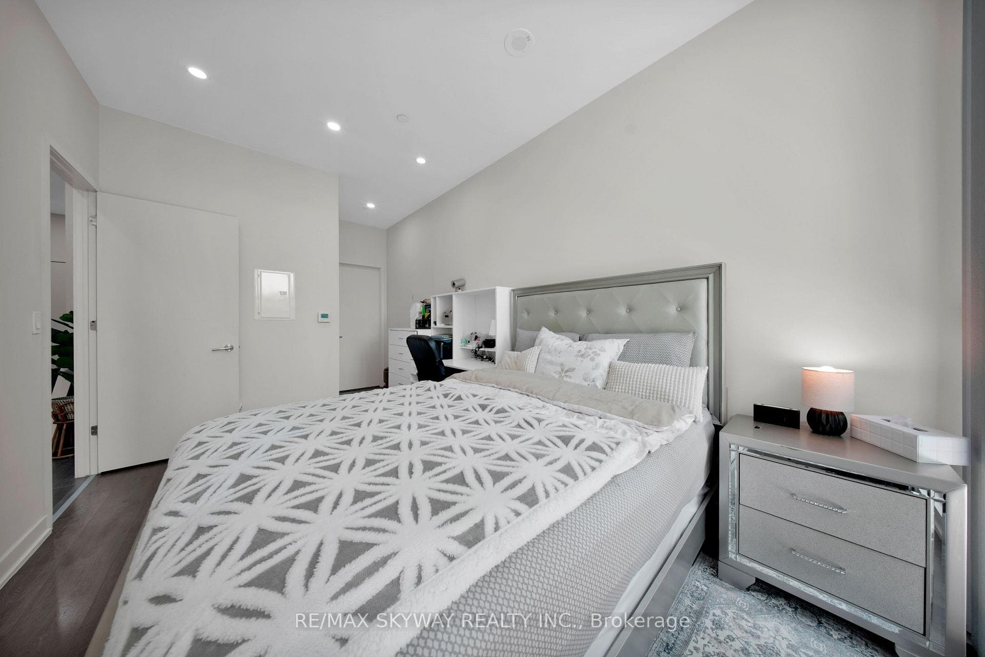 6 sonic Way Unit 103 photo 12