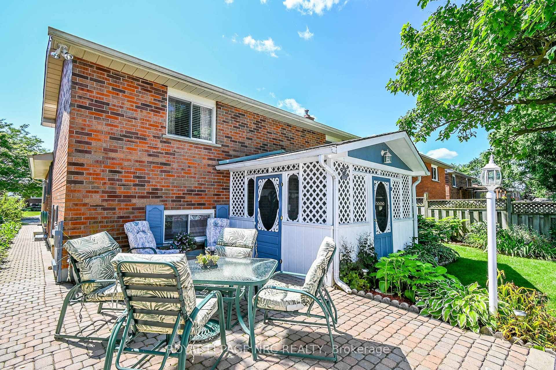 31 Rollins Drive photo 5