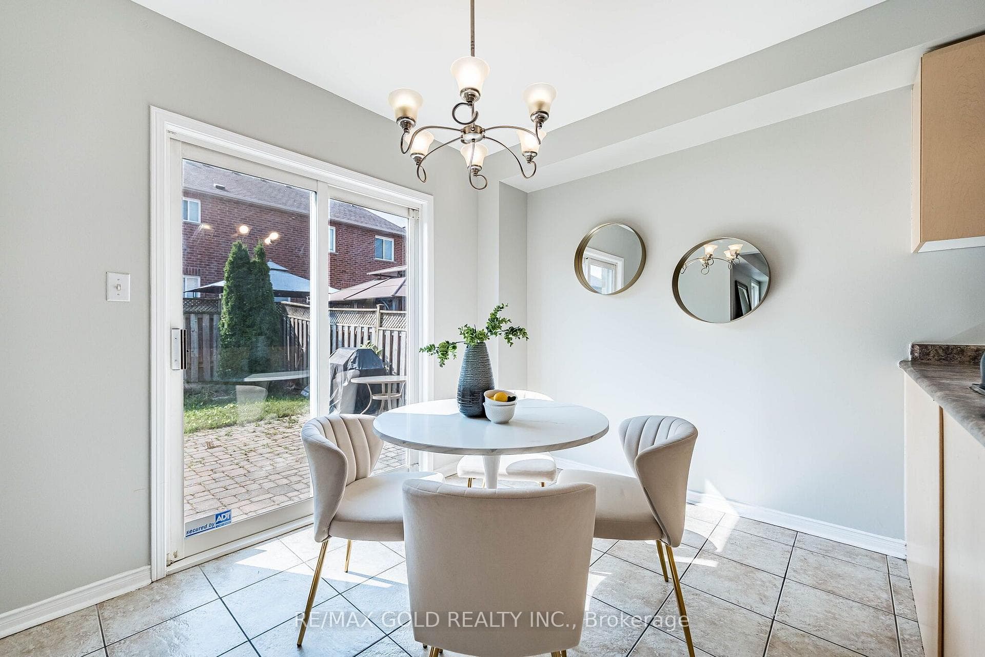 Breakfast Room