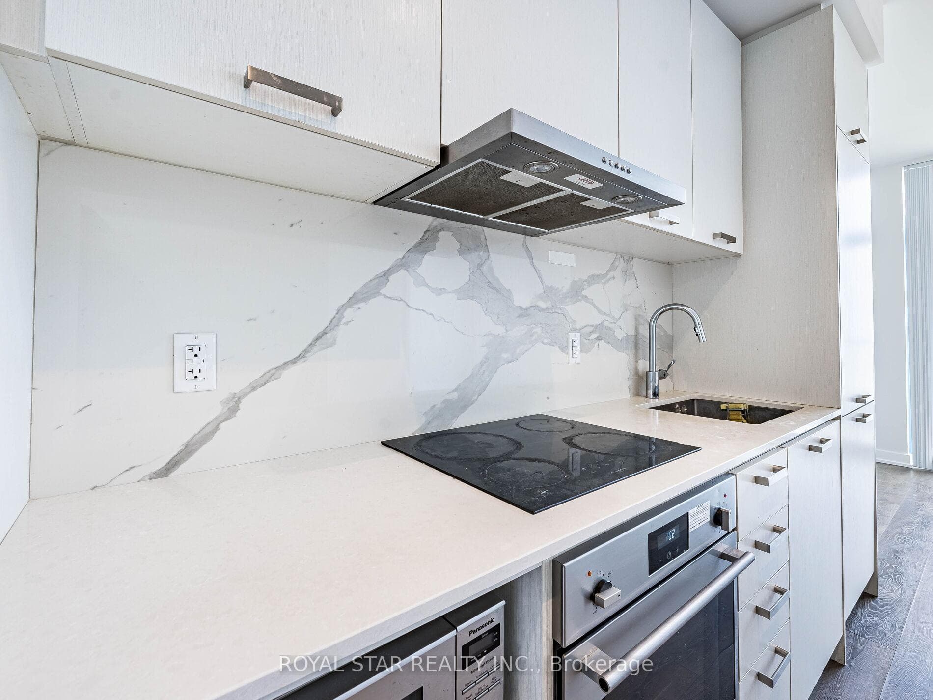 38 Honeycrisp Crescent Unit 1120 photo 12