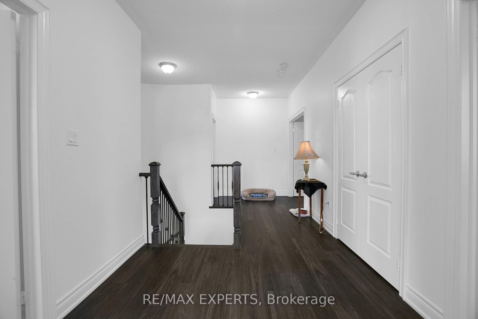 8 Observatory Crescent photo 21
