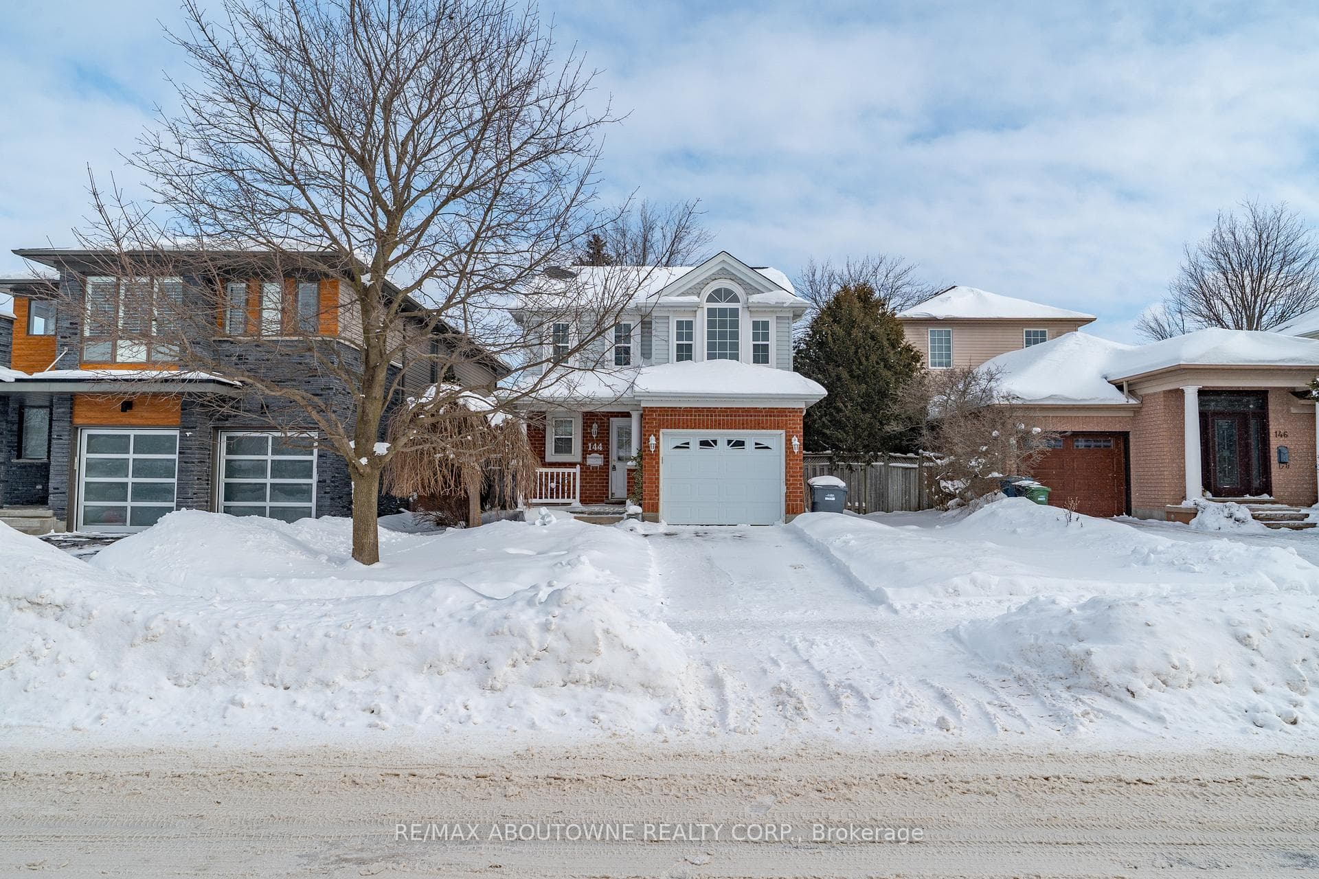 144 Rickson Avenue photo 3