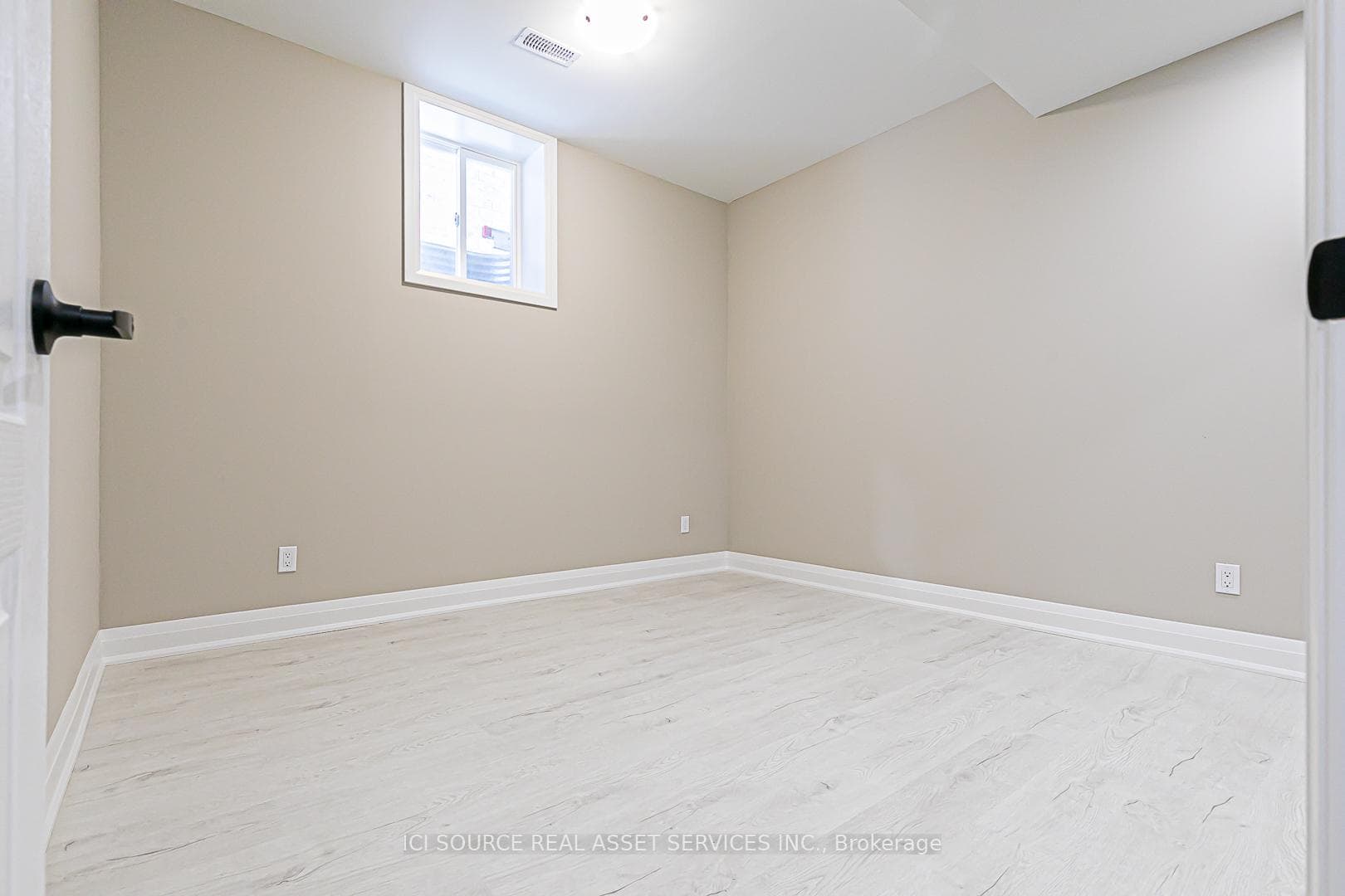 747 Langford Boulevard Unit B photo 11