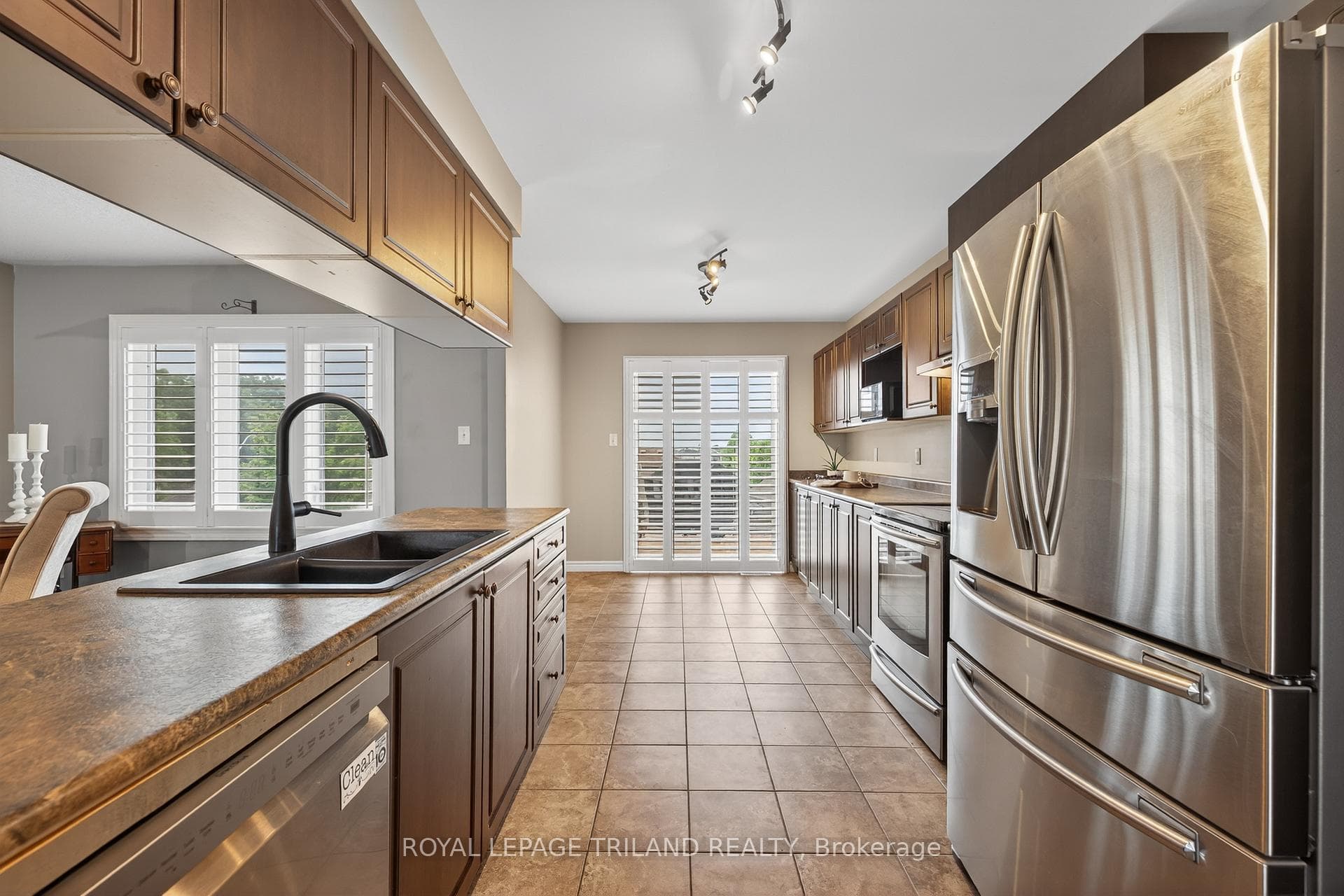 38 Tompkins Court photo 8