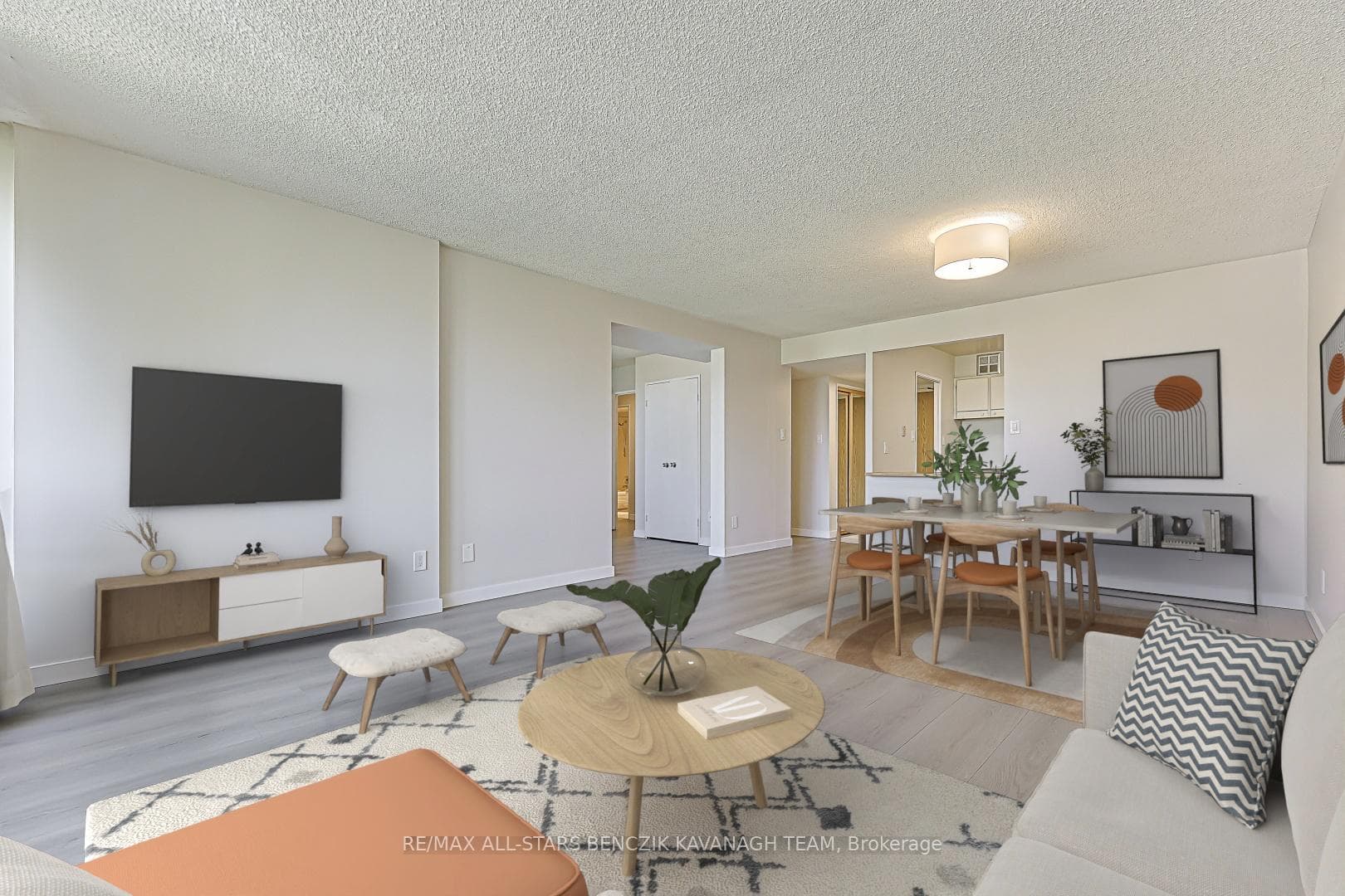 20 Fashion Roseway N/A Unit 408 photo 5