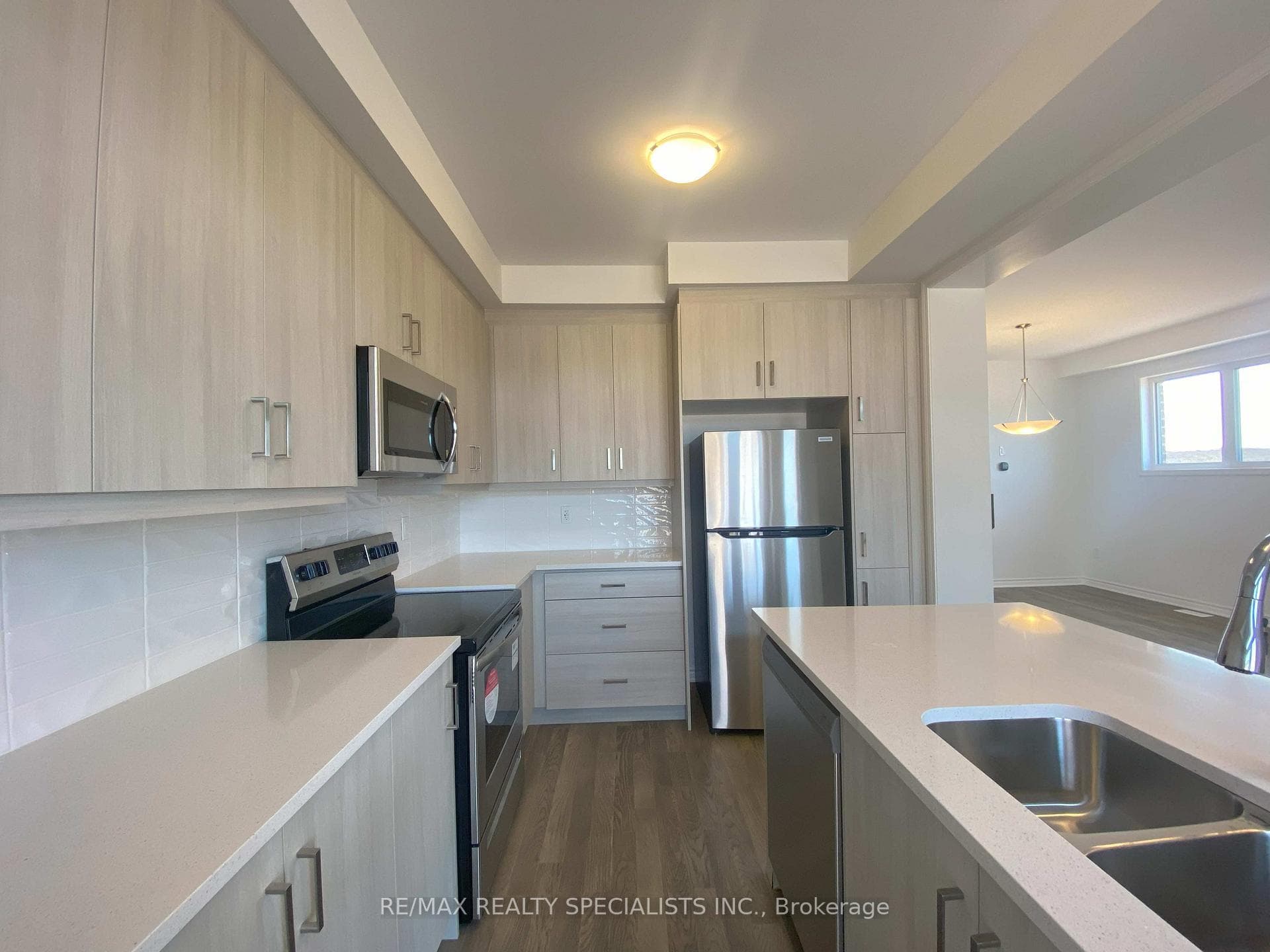 1183 Milland Drive photo 12