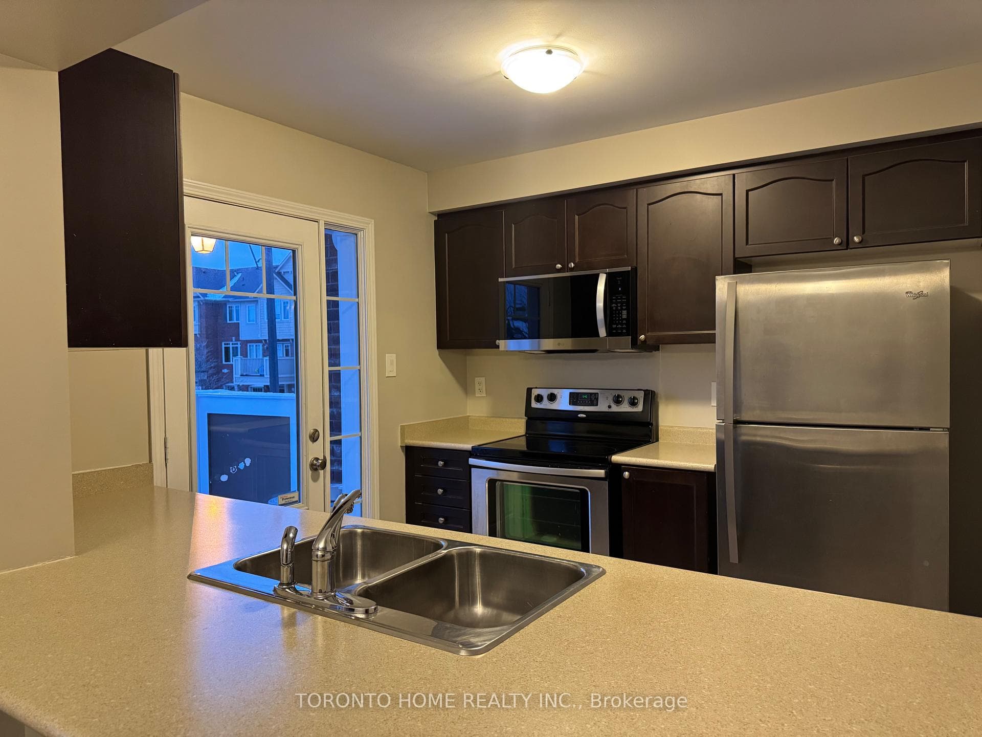 1037 Haxton Heights photo 13